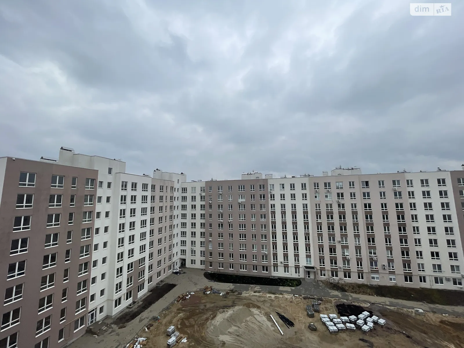 Продается 1-комнатная квартира 40.5 кв. м в Буче, ул. Князя Владимира Великого - фото 1