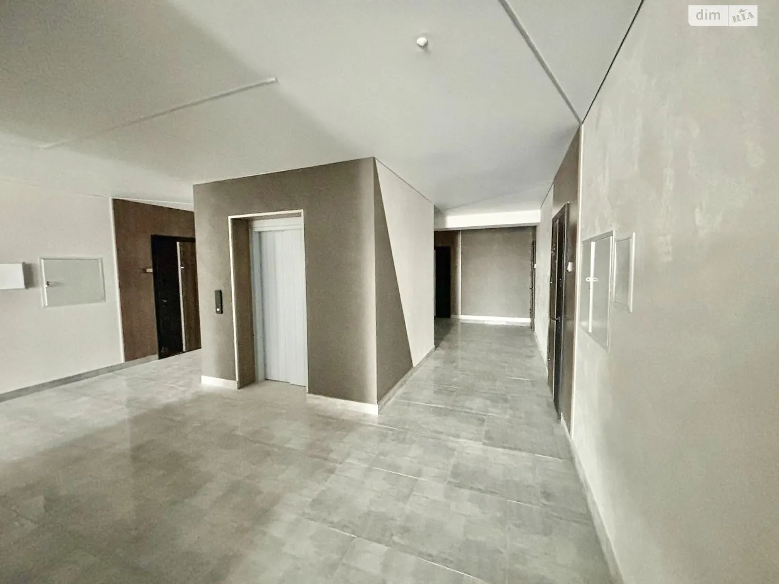 Продается 2-комнатная квартира 65 кв. м в Ужгороде, ул. Тлехаса, 19 корпус 3 - фото 1