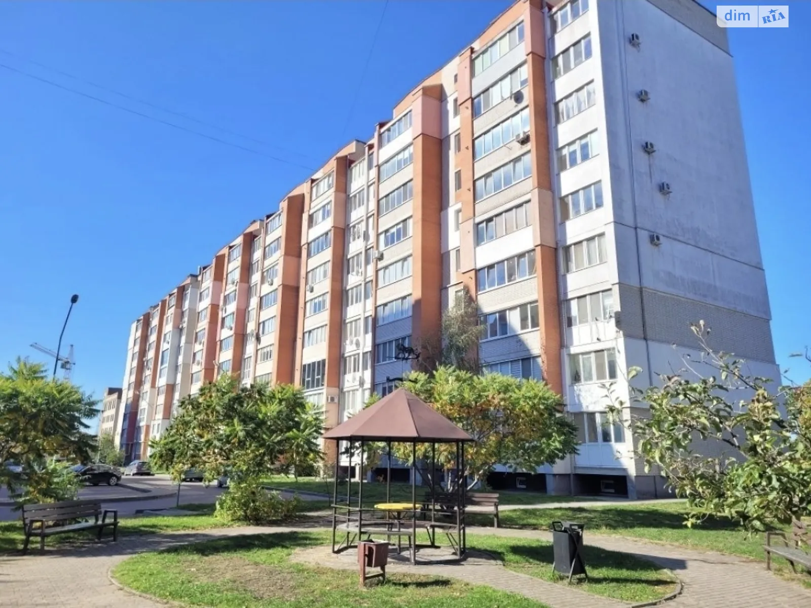 3-комнатная квартира 84 кв. м в Луцке, ул. Звездная(Арцеулова) - фото 1