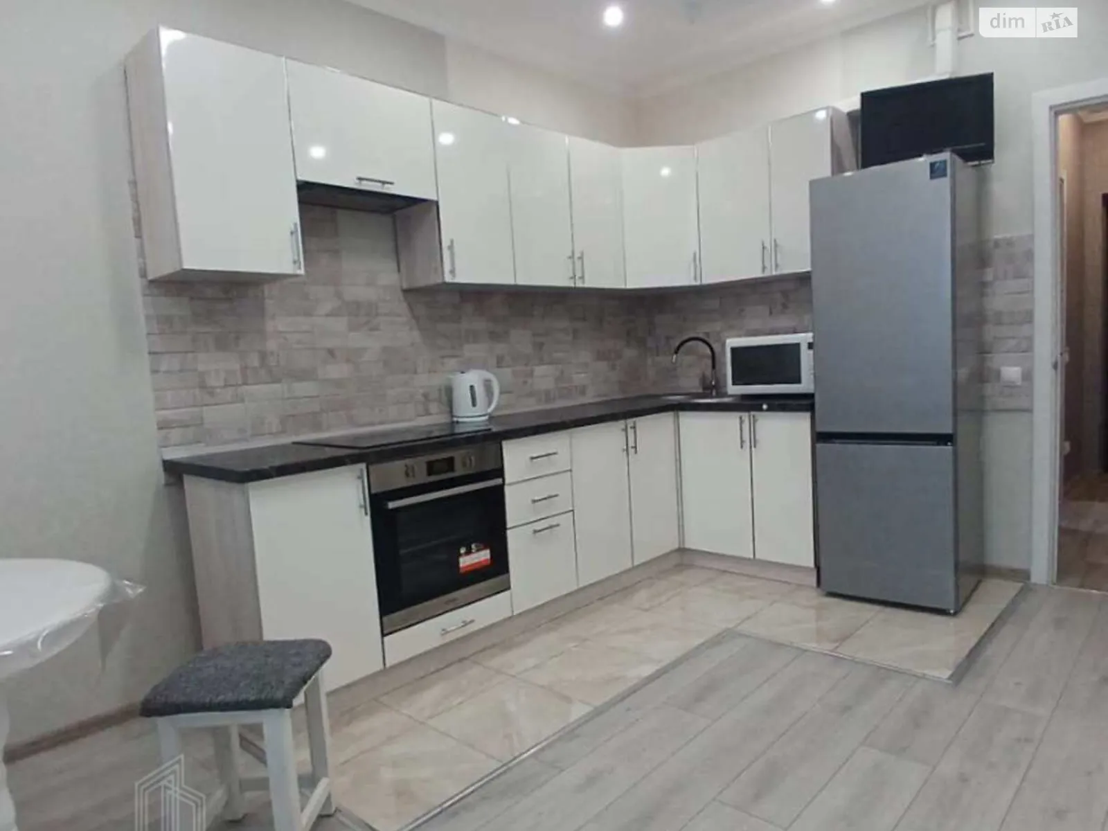 Продается 1-комнатная квартира 45.4 кв. м в Киеве, ул. Рея Бредбери(Володи Дубинина), 2 - фото 1