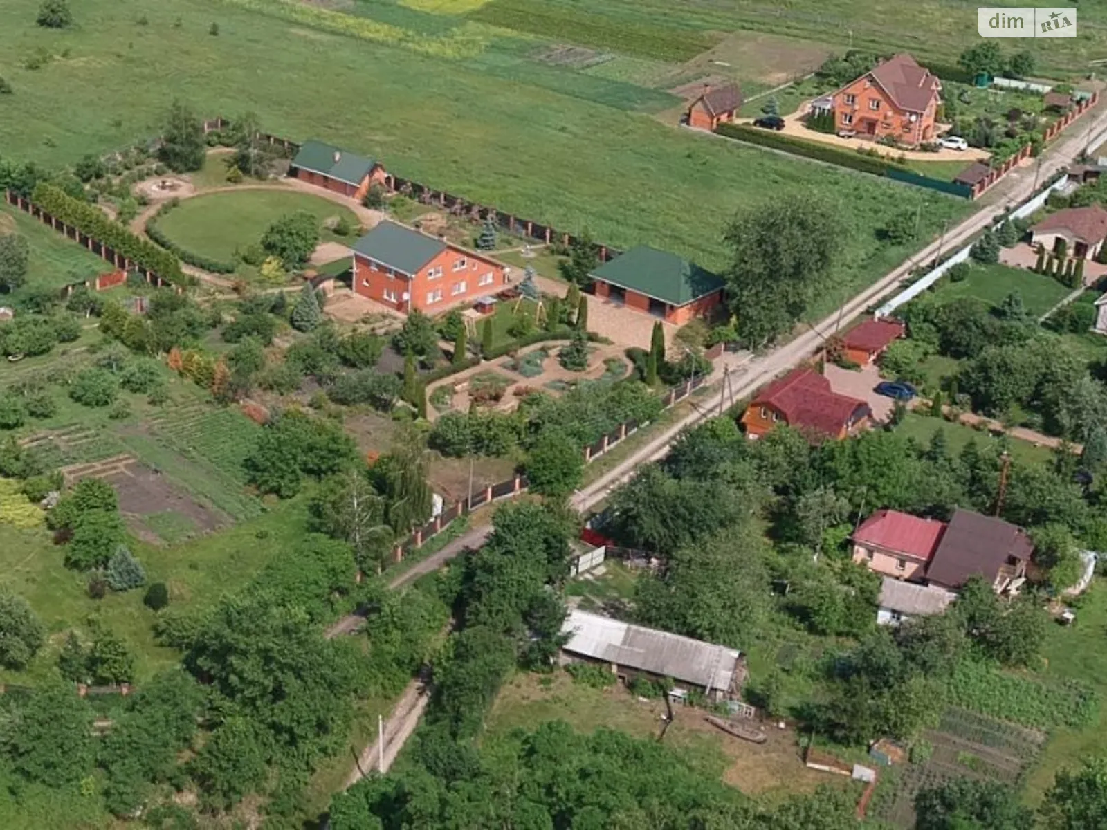 Продается дом на 2 этажа 200 кв. м с мебелью, цена: 200000 $ - фото 1