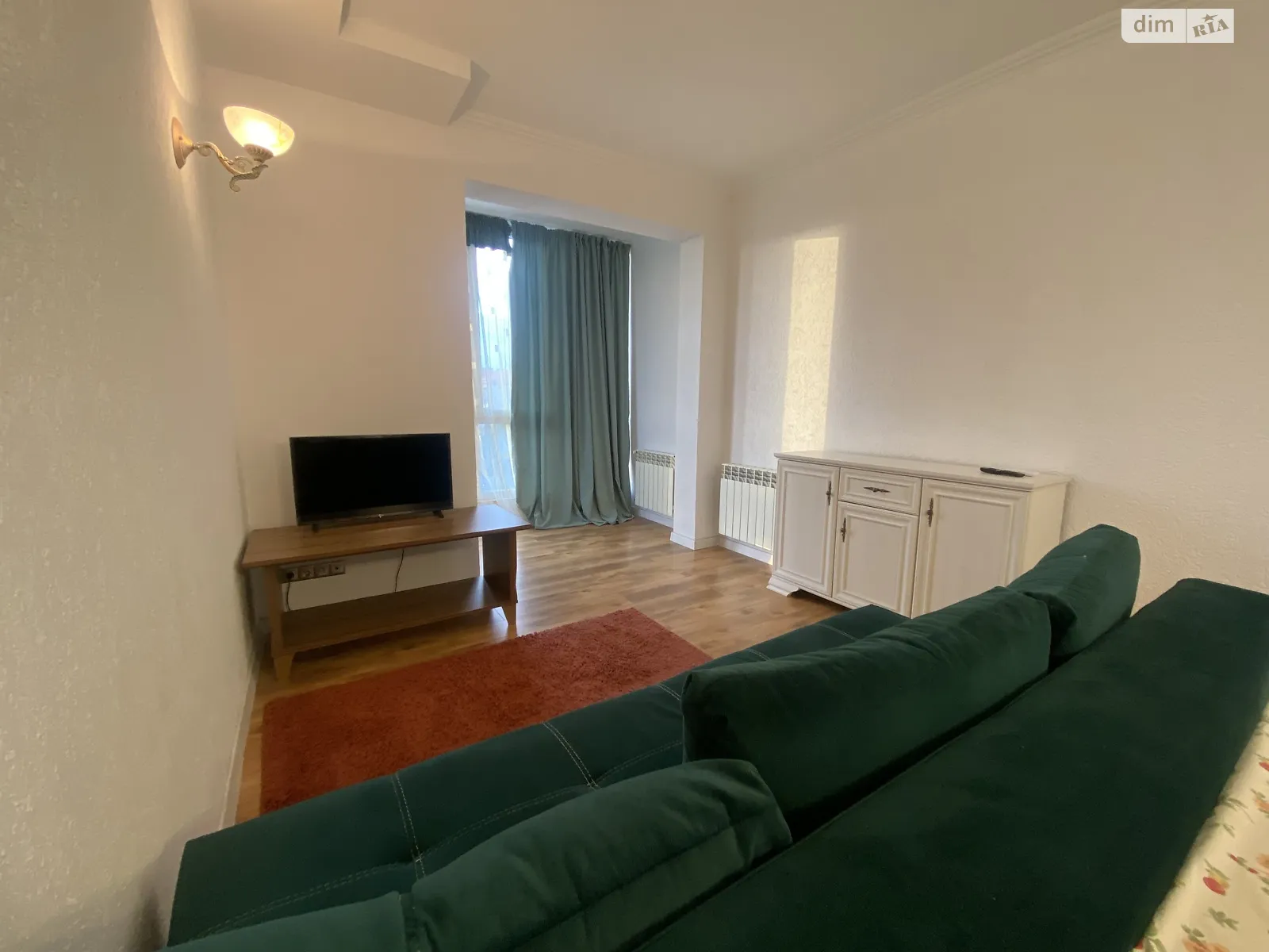 Здається в оренду 1-кімнатна квартира 54 кв. м у Ужгороді, вул. Митна - фото 1