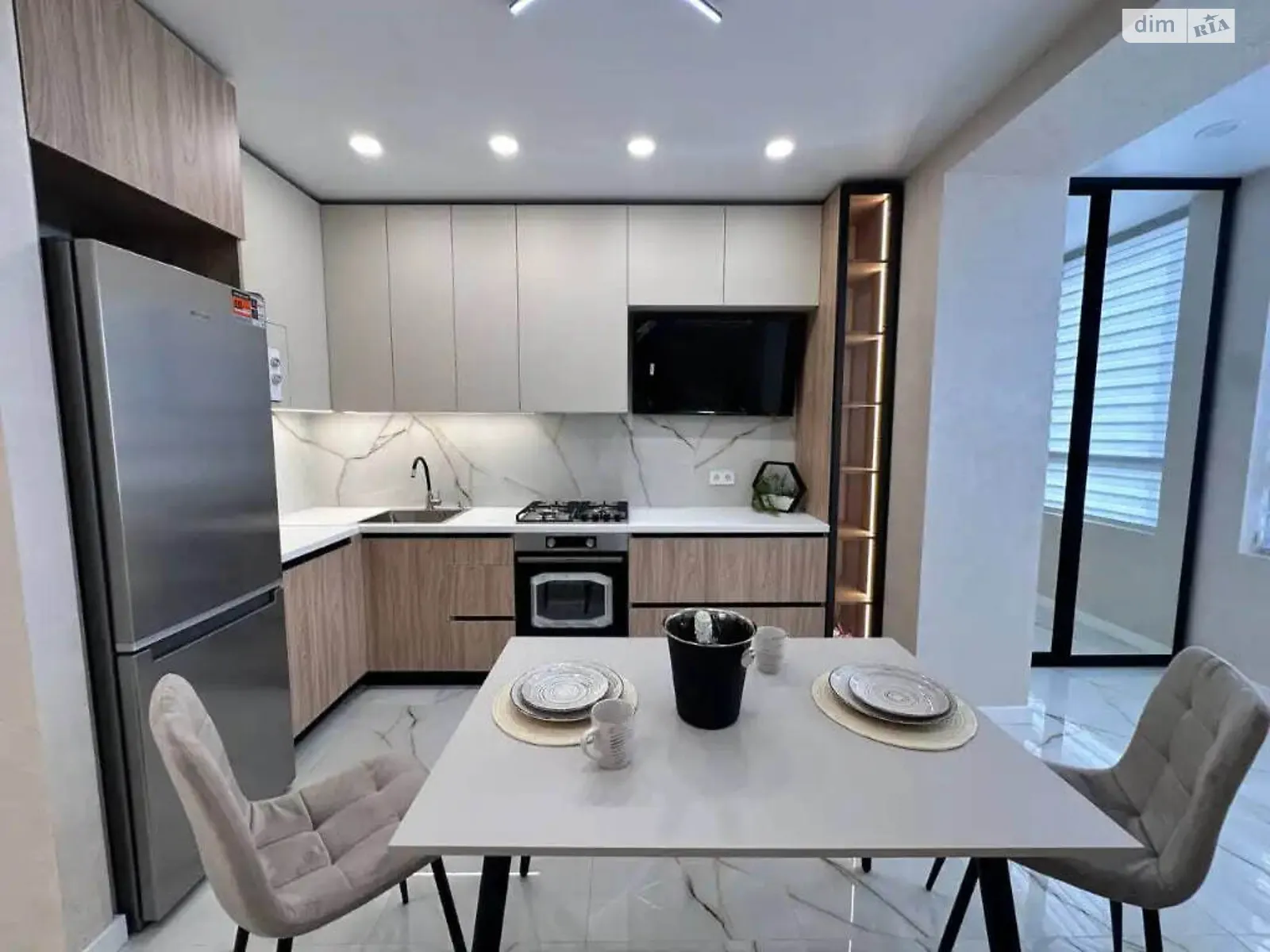 Продается 2-комнатная квартира 68 кв. м в Слобожанском, ул. Содружества, 6 - фото 1
