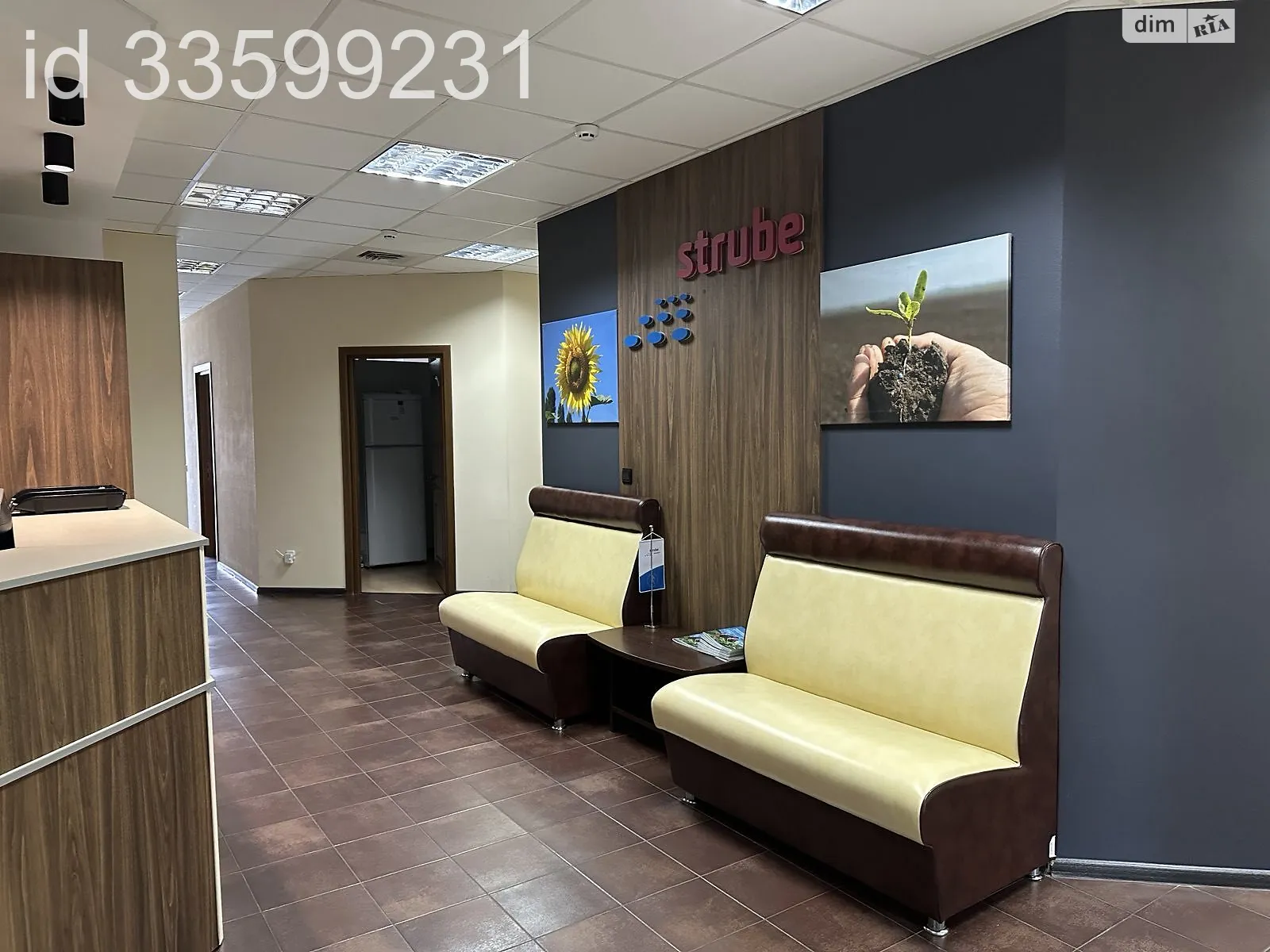 Сдается в аренду офис 196 кв. м в бизнес-центре, цена: 2200 $ - фото 1