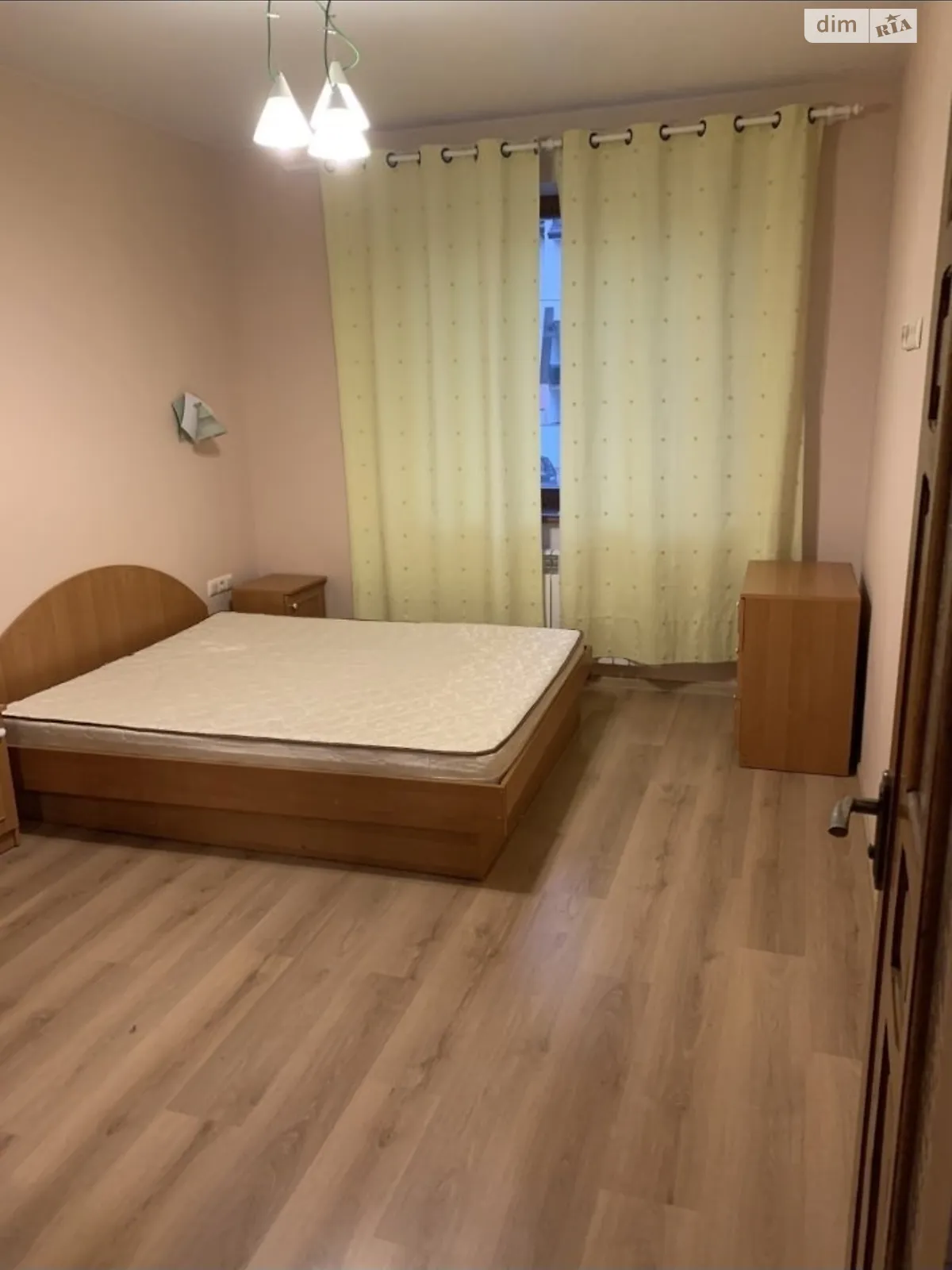 Сдается в аренду 1-комнатная квартира 48 кв. м в, цена: 350 $ - фото 1