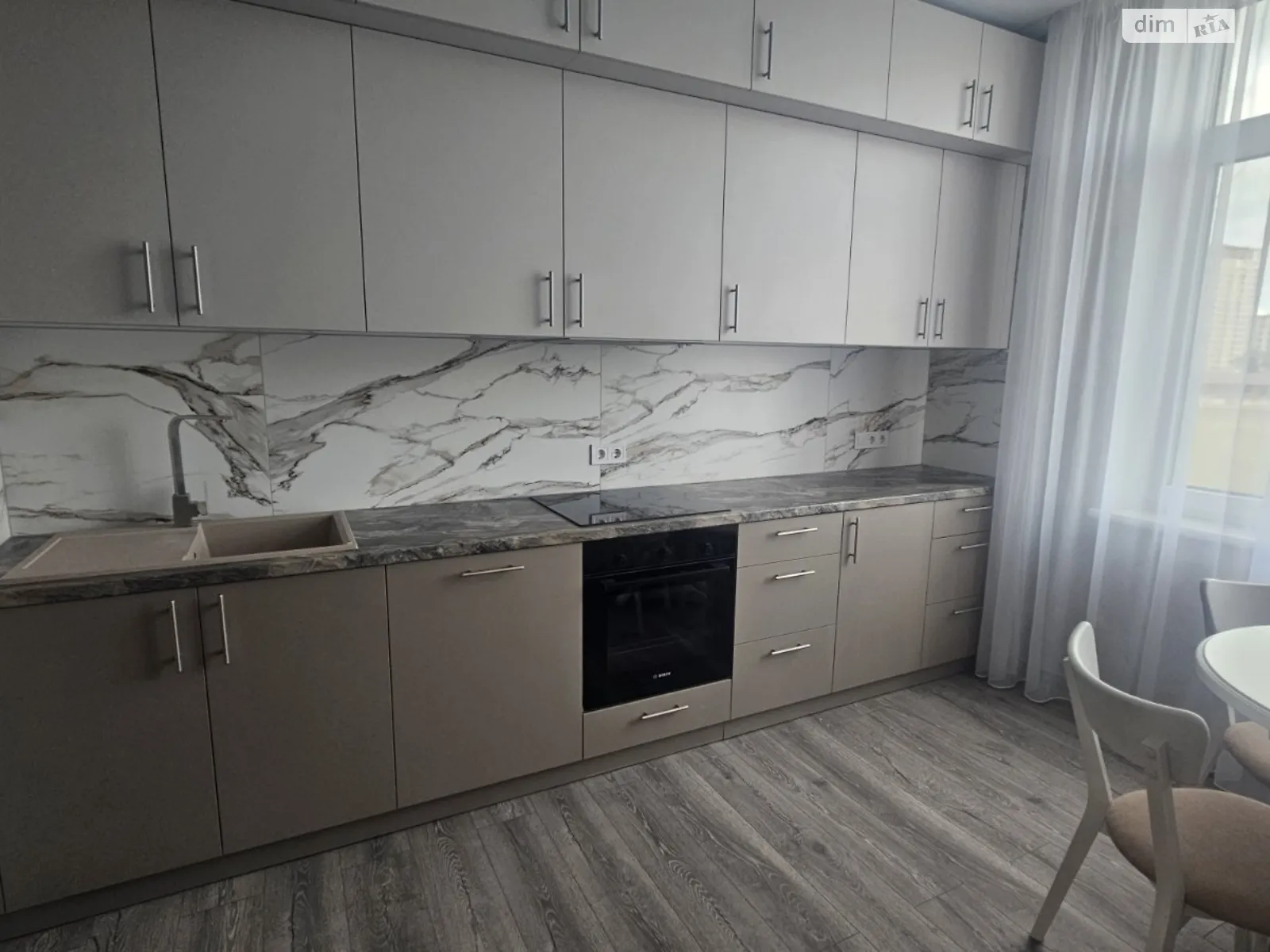 Сдается в аренду 2-комнатная квартира 48 кв. м в Одессе, ул. Краснова, 1В - фото 1