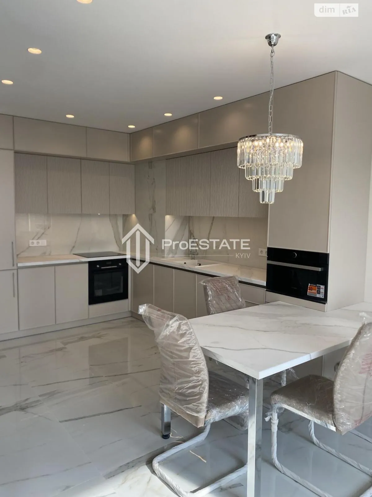 Продается 1-комнатная квартира 47.6 кв. м в Киеве, ул. Александра Олеся, 5А - фото 1