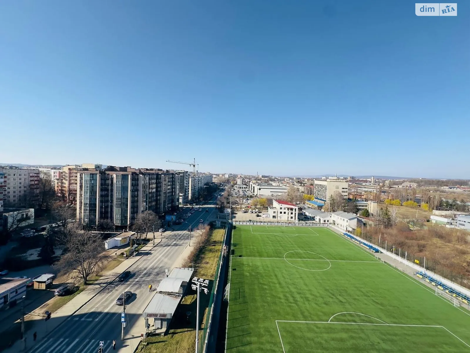 Продается 2-комнатная квартира 88.5 кв. м в Черновцах - фото 1