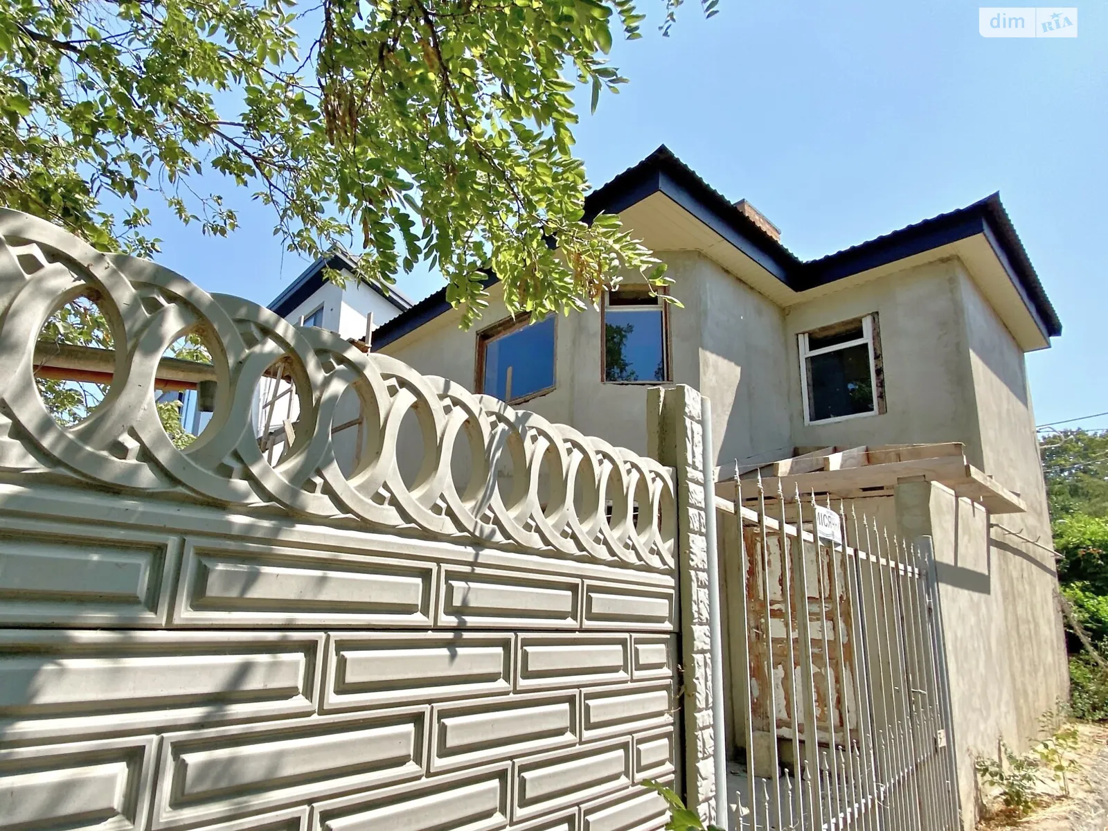 Продается дом на 2 этажа 140 кв. м с гаражом, цена: 119000 $ - фото 1