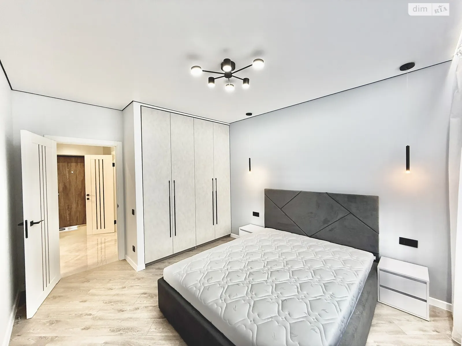 1-комнатная квартира 42 кв. м в, цена: 350 $ - фото 1