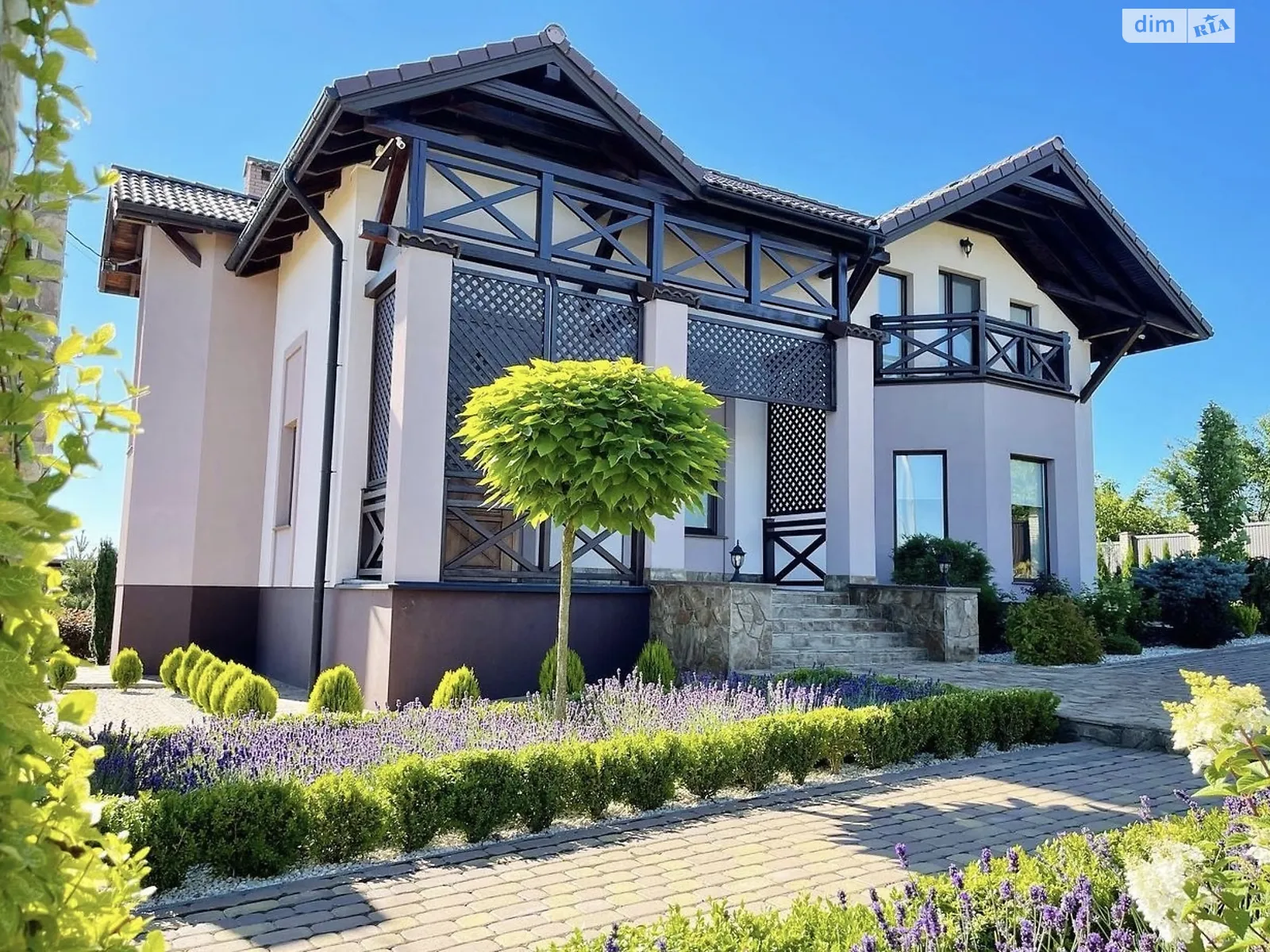 Продается дом на 2 этажа 340 кв. м с бассейном, цена: 750000 $ - фото 1