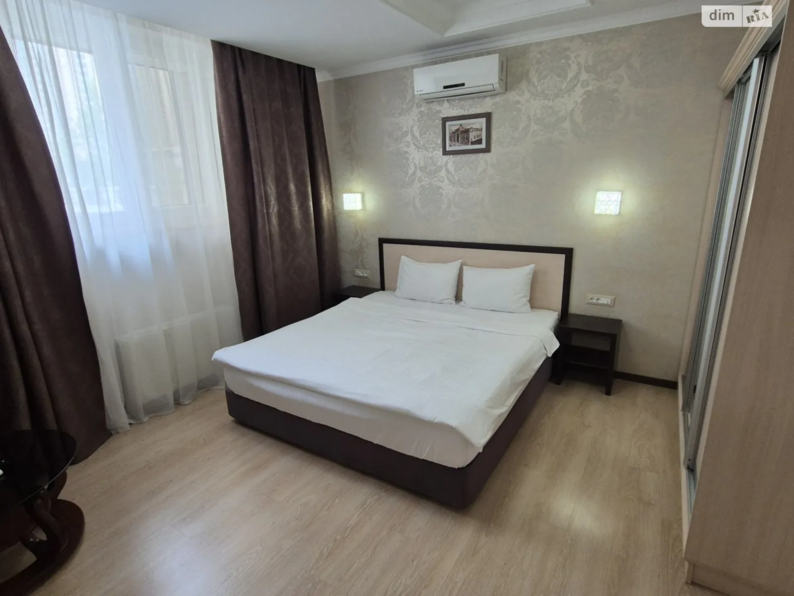 Здається в оренду 1-кімнатна квартира 55 кв. м у Одесі, вул. Генуезька, 36 - фото 1