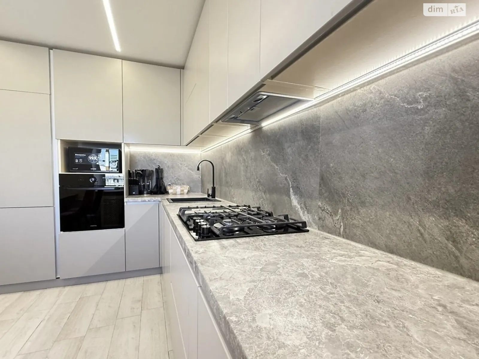 Продається 3-кімнатна квартира 82.5 кв. м у Вінниці, вул. Миколи Амосова - фото 1