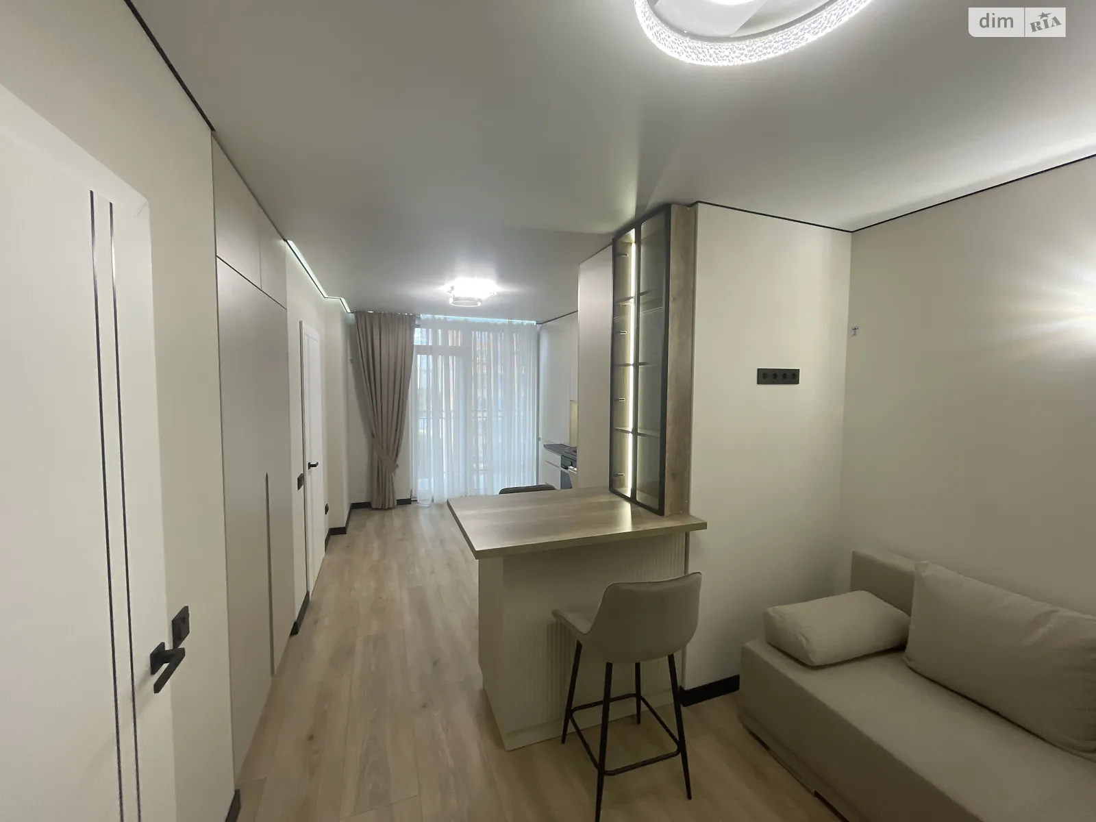 Продается 1-комнатная квартира 45 кв. м в Ивано-Франковске, ул. Юліана Пелеша(Крайковского), 3 корпус 6 - фото 1