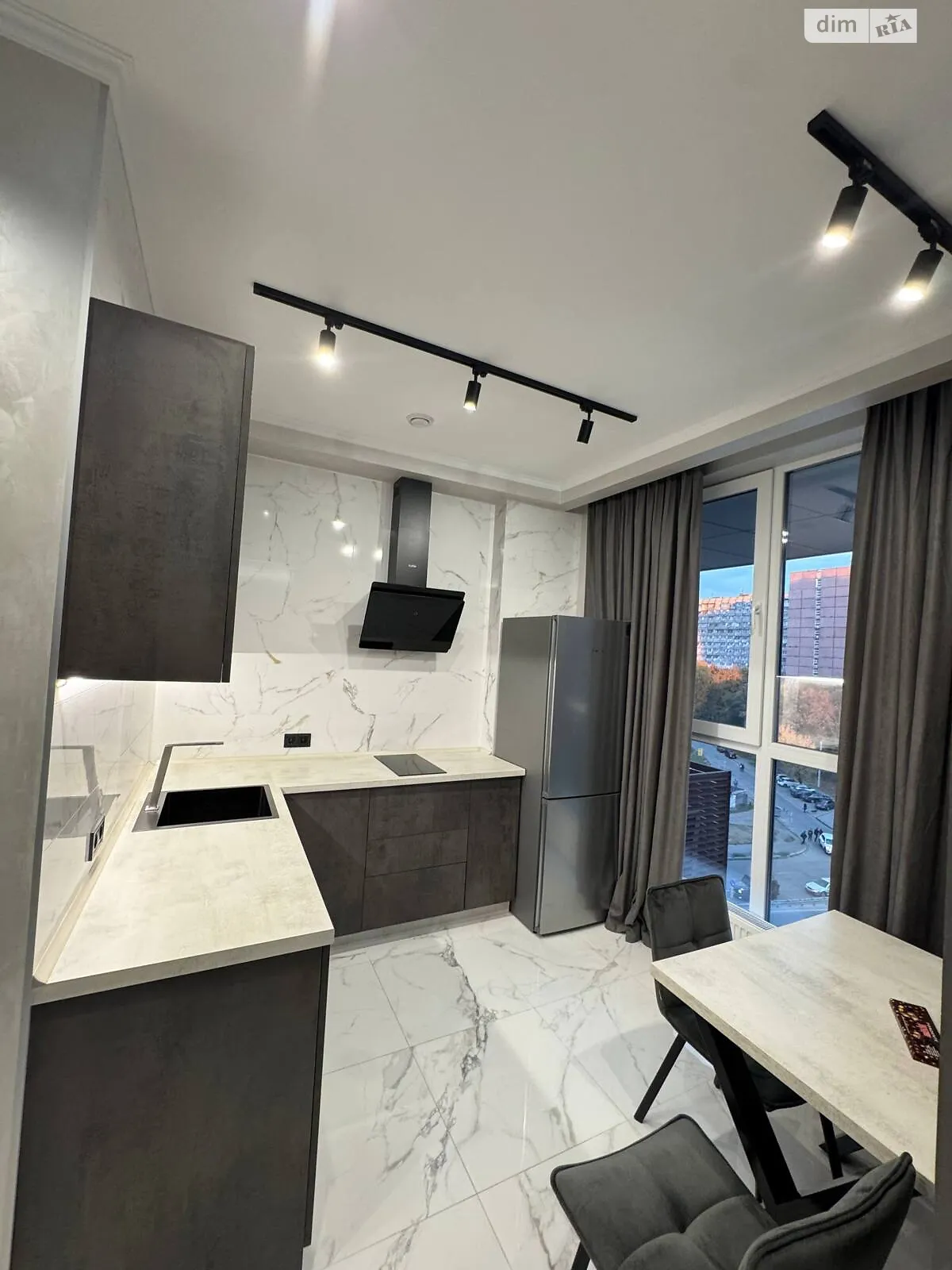 Продается 1-комнатная квартира 36.9 кв. м в Днепре, бул. Звездный, 1М - фото 1