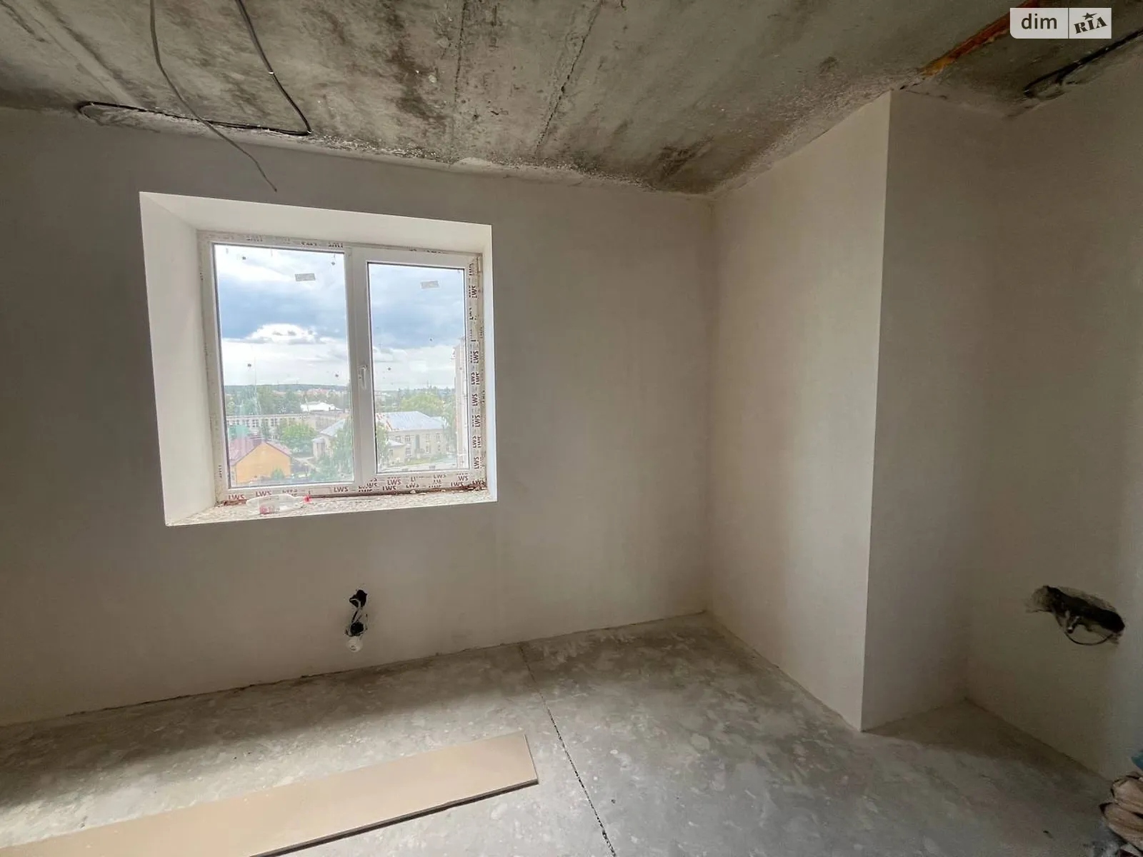 3-комнатная квартира 93 кв. м в Тернополе, ул. Микулинецкая - фото 1