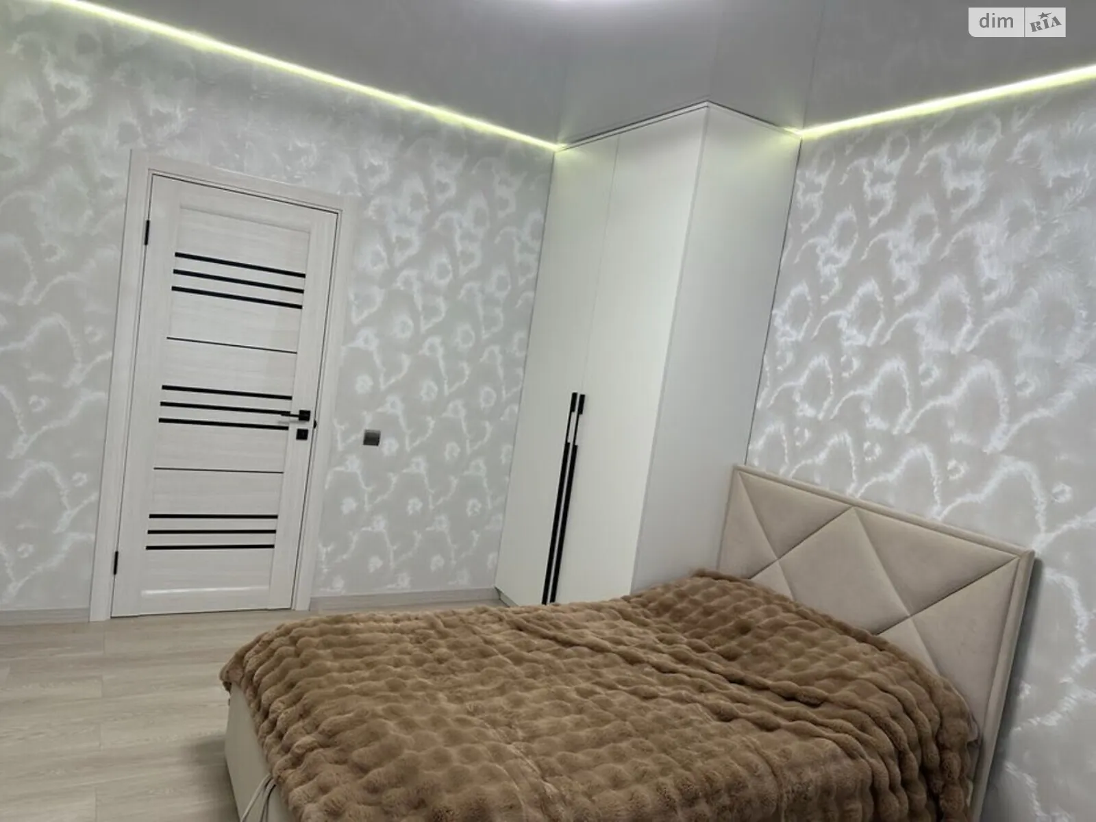Продается 2-комнатная квартира 69 кв. м в Хмельницком, ул. Майборского - фото 1