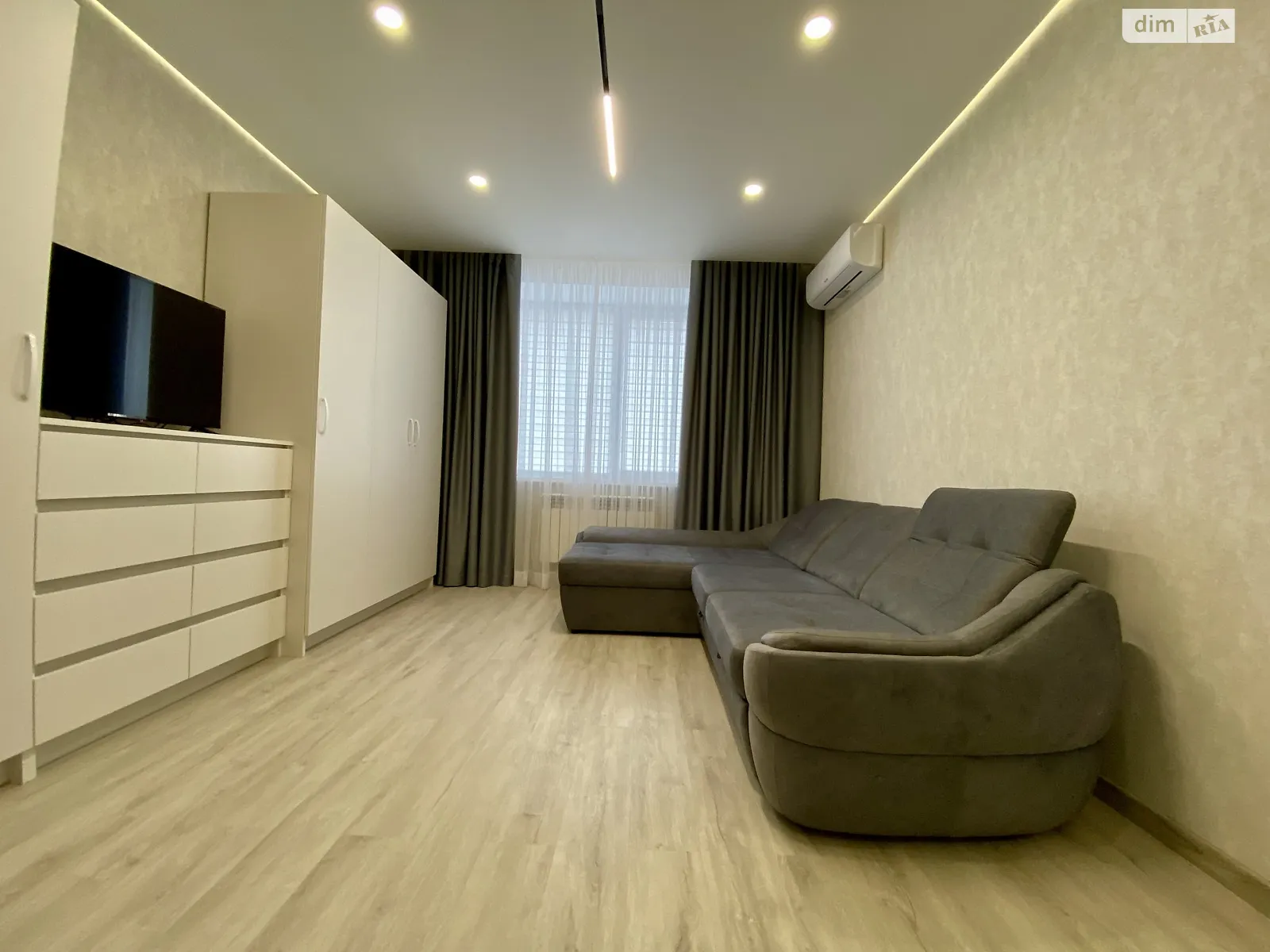 Продается 1-комнатная квартира 48 кв. м в Виннице, ул. Александровская, 5 - фото 1