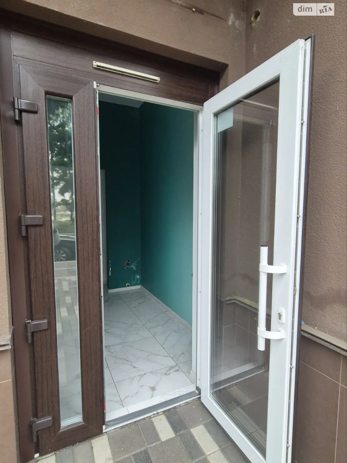 Здається в оренду приміщення вільного призначення 12 кв. м в 25-поверховій будівлі, цена: 15000 грн - фото 1