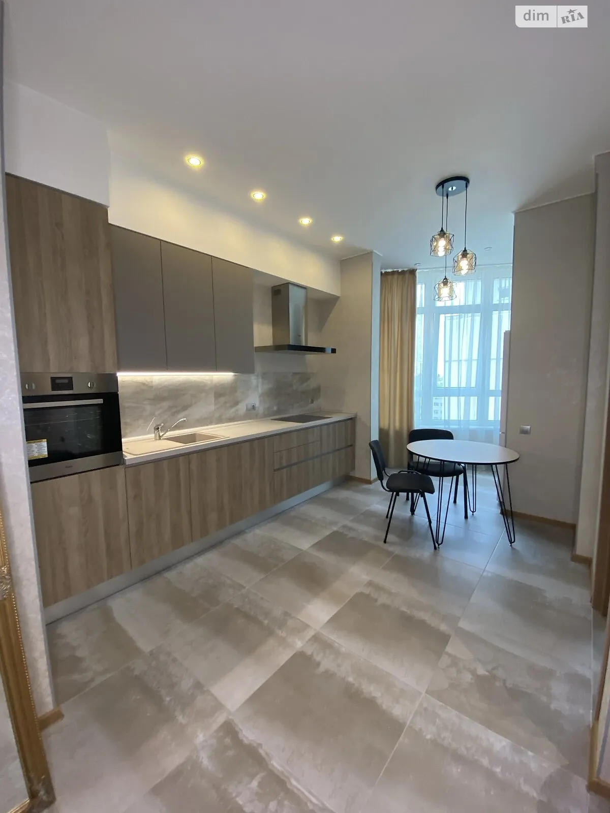 Сдается в аренду 1-комнатная квартира 54 кв. м в Одессе, бул. Итальянский, 1В - фото 1