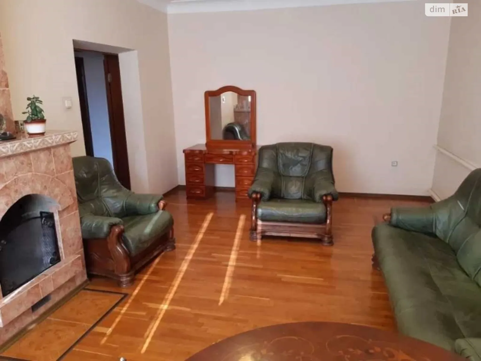 Продается дом на 2 этажа 198 кв. м с подвалом, цена: 140000 $ - фото 1