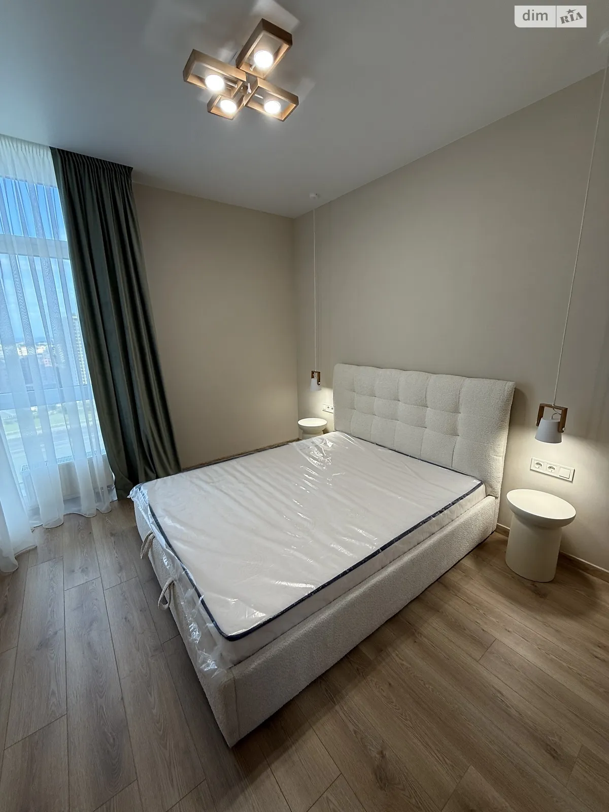 Продается 1-комнатная квартира 42 кв. м в Одессе, ул. Краснова, 1А - фото 1