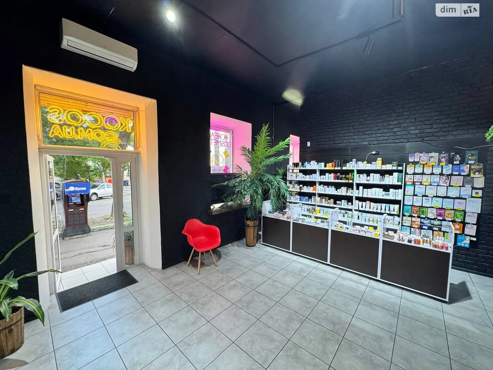 Сдается в аренду помещения свободного назначения 37 кв. м в 1-этажном здании, цена: 18000 грн - фото 1