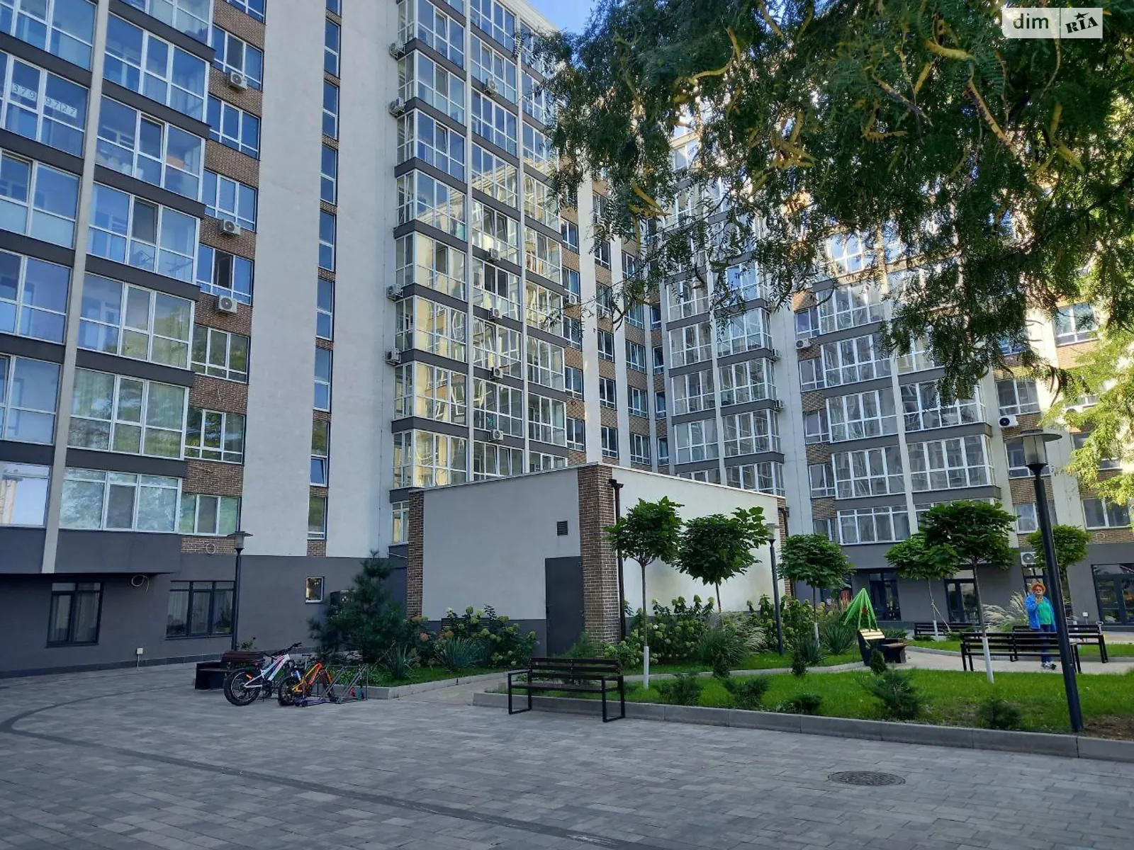 Продается 1-комнатная квартира 43 кв. м в Одессе, ул. Профсоюзная, 9А - фото 1