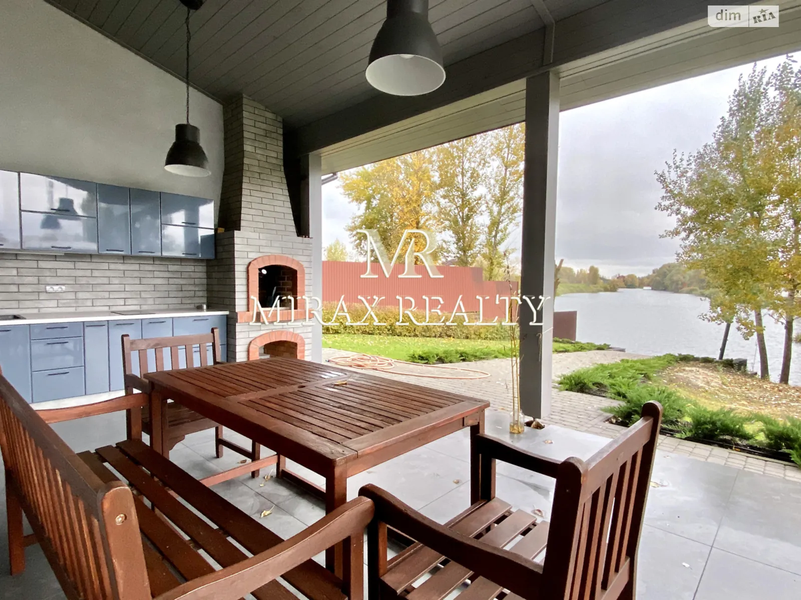 Продается одноэтажный дом 150 кв. м с участком, цена: 300000 $ - фото 1