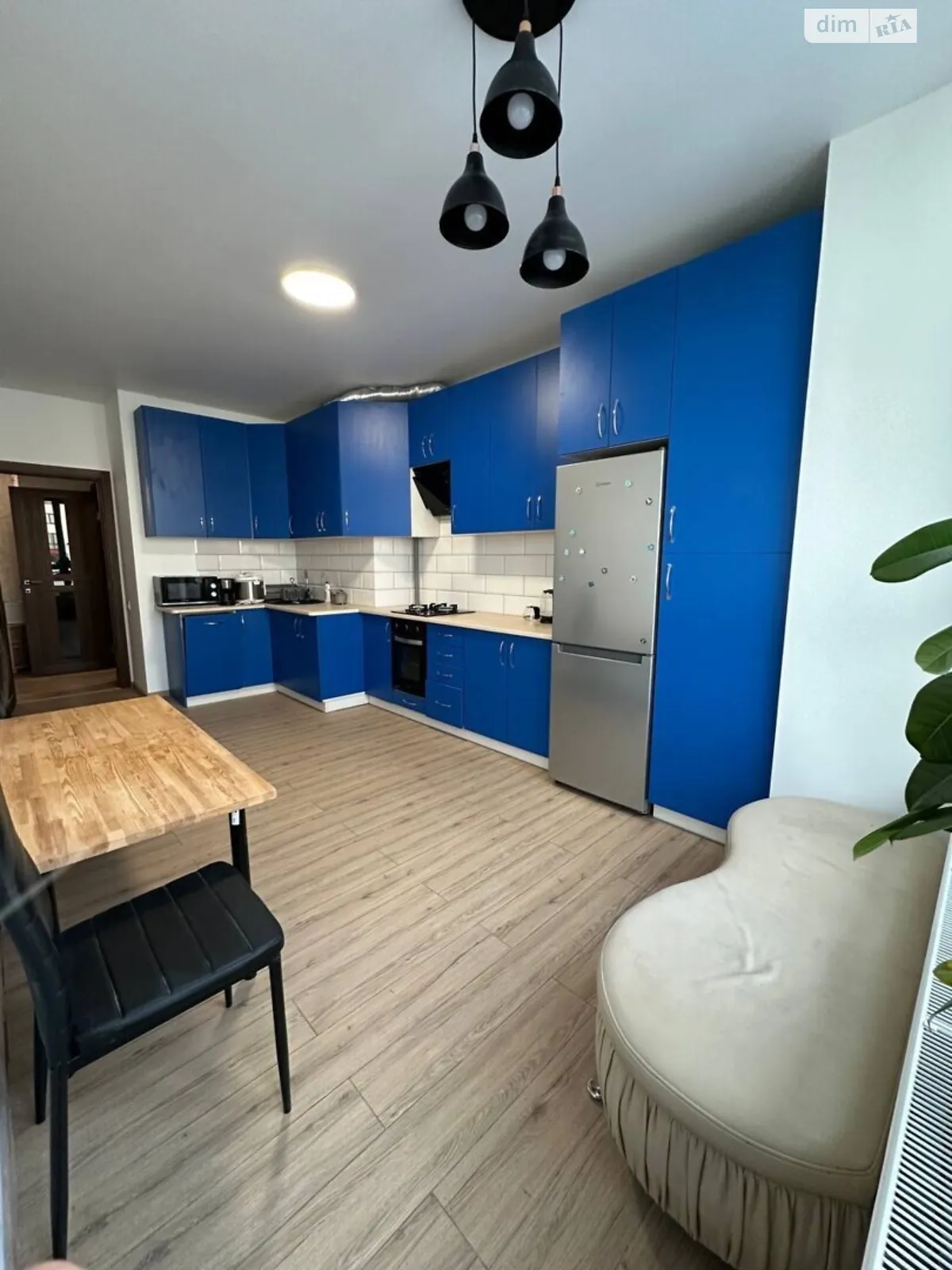 Здається в оренду 1-кімнатна квартира 42 кв. м у, цена: 450 $ - фото 1