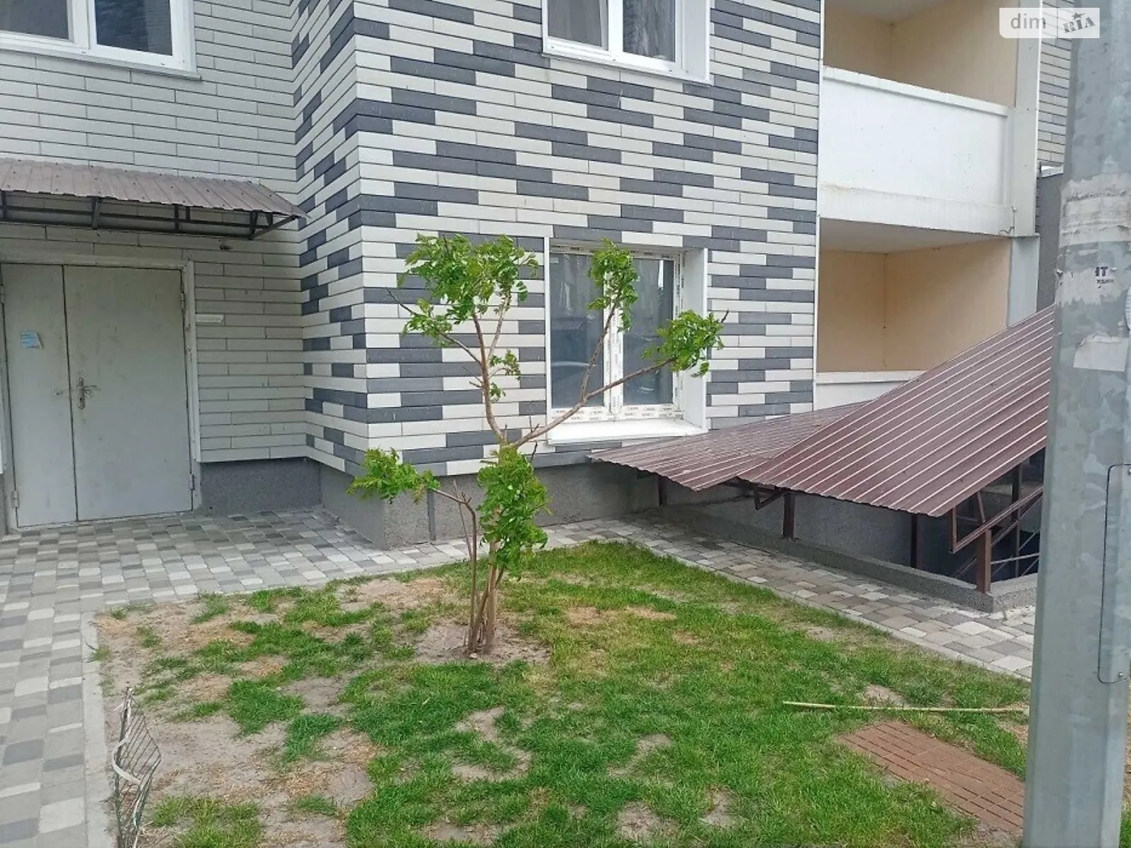 Сдается в аренду офис 73.1 кв. м в бизнес-центре, цена: 34000 грн - фото 1