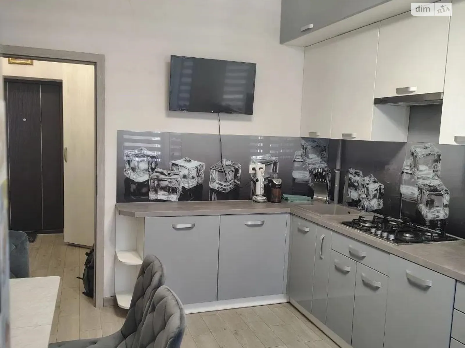 Продается 1-комнатная квартира 45 кв. м в Винниках, ул. Винная Гора - фото 1