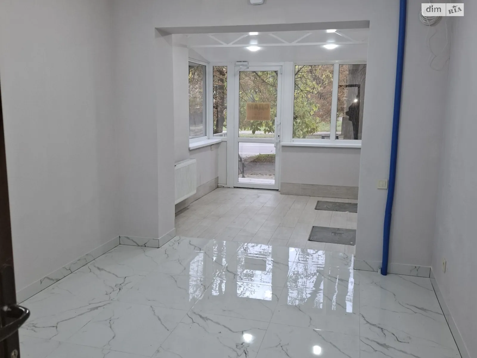 Сдается в аренду офис 70 кв. м в бизнес-центре, цена: 35000 грн - фото 1