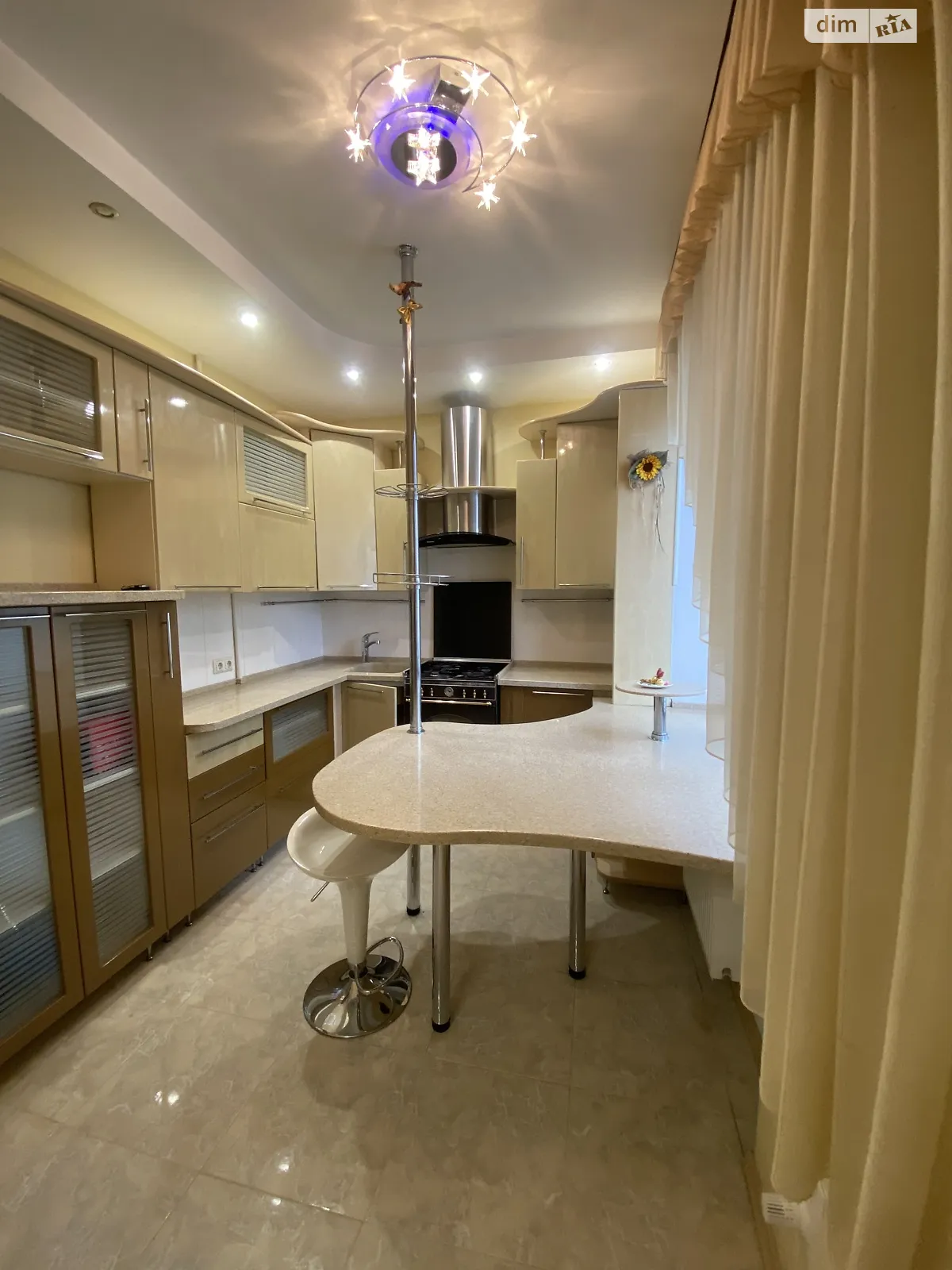 Продается 2-комнатная квартира 55 кв. м в Виннице, ул. Гоголя, 2 - фото 1