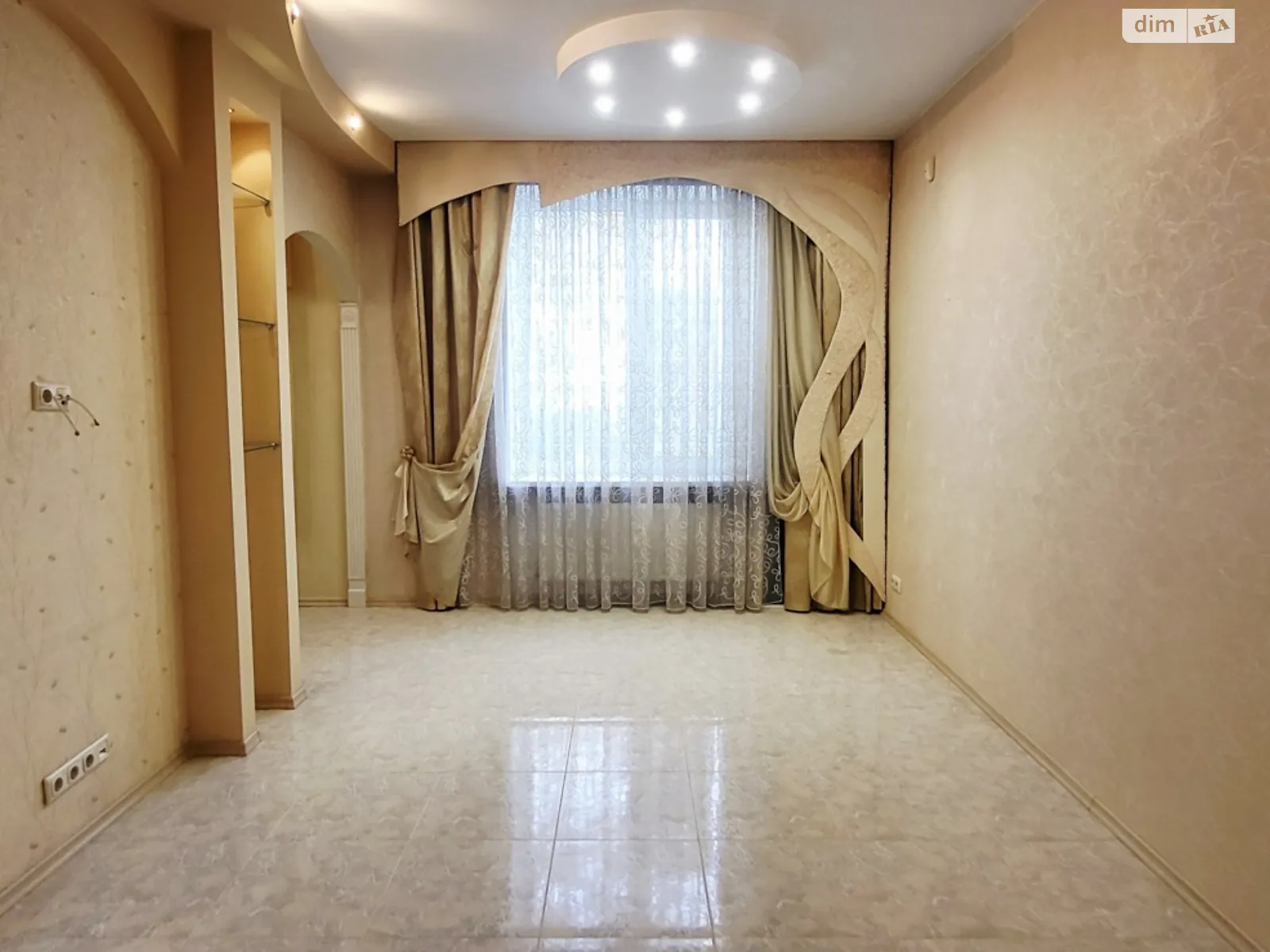Продается 2-комнатная квартира 55 кв. м в Виннице, ул. Гоголя - фото 1