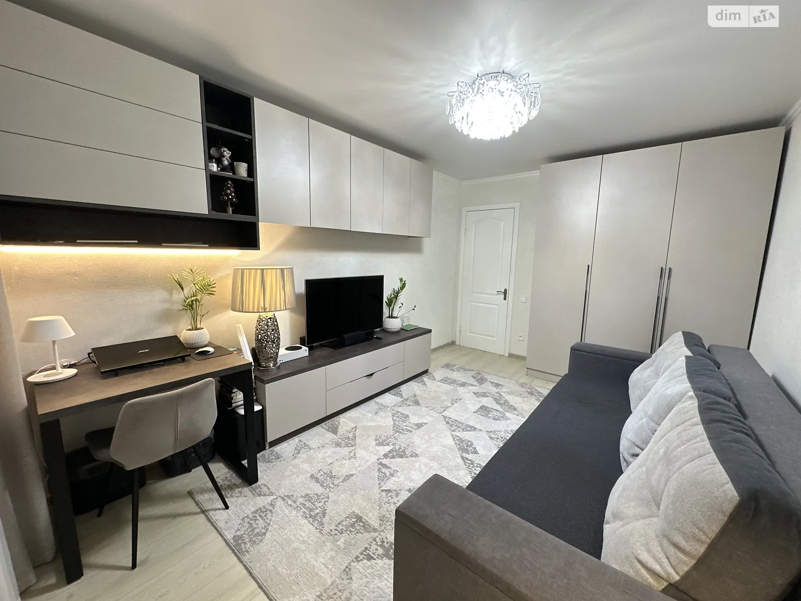 Продается 2-комнатная квартира 43.9 кв. м в Одессе, ул. Академика Филатова - фото 1