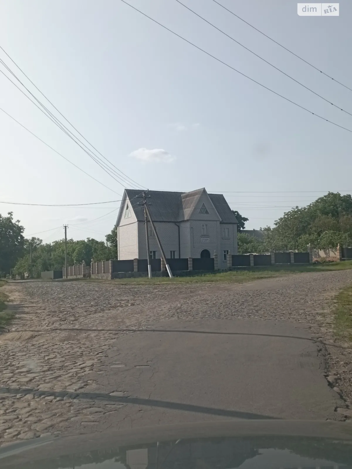 Продается дом на 2 этажа 100 кв. м с подвалом, цена: 15000 $ - фото 1