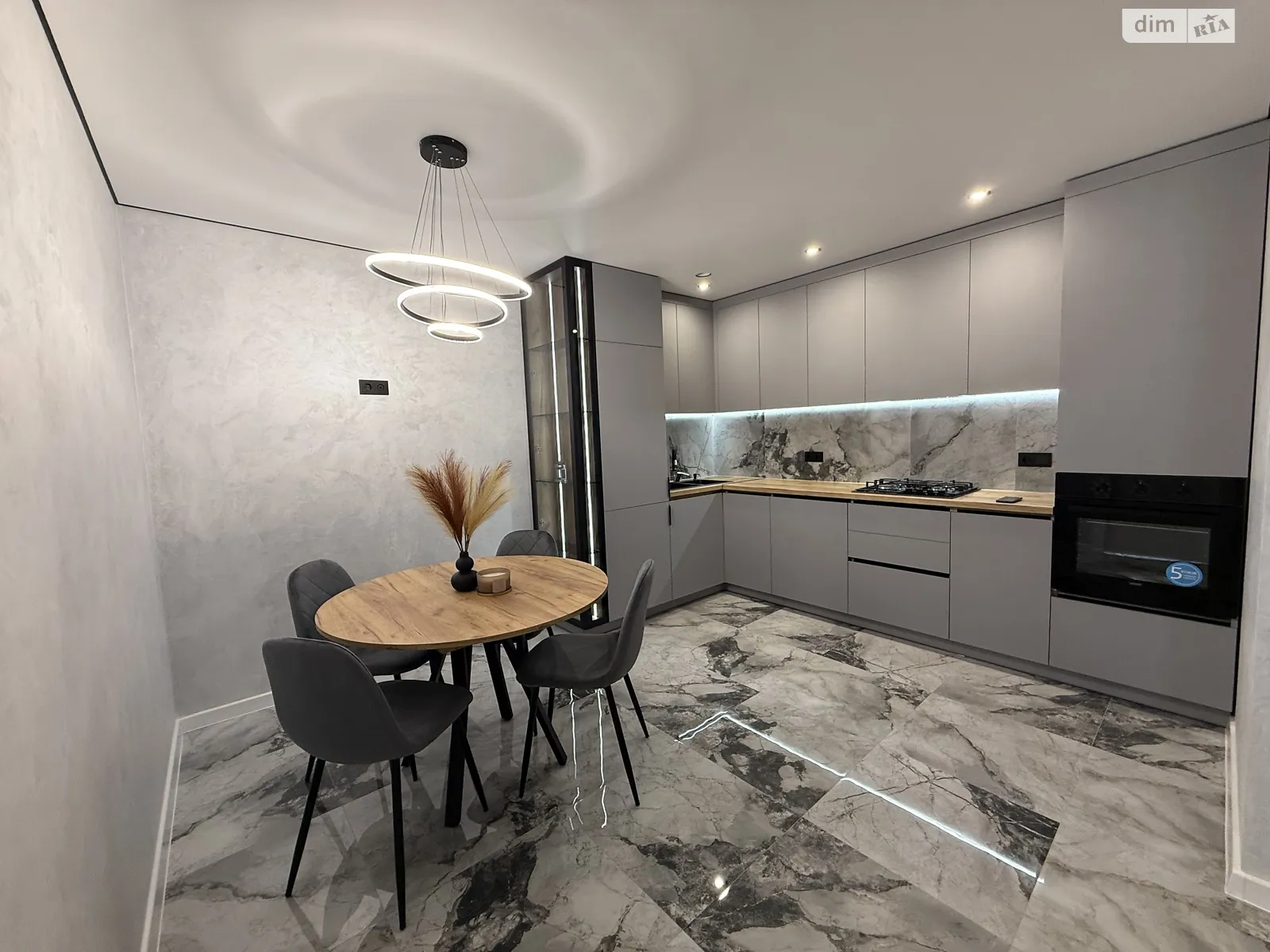 2-комнатная квартира 67 кв. м в Тернополе, ул. Киевская - фото 1
