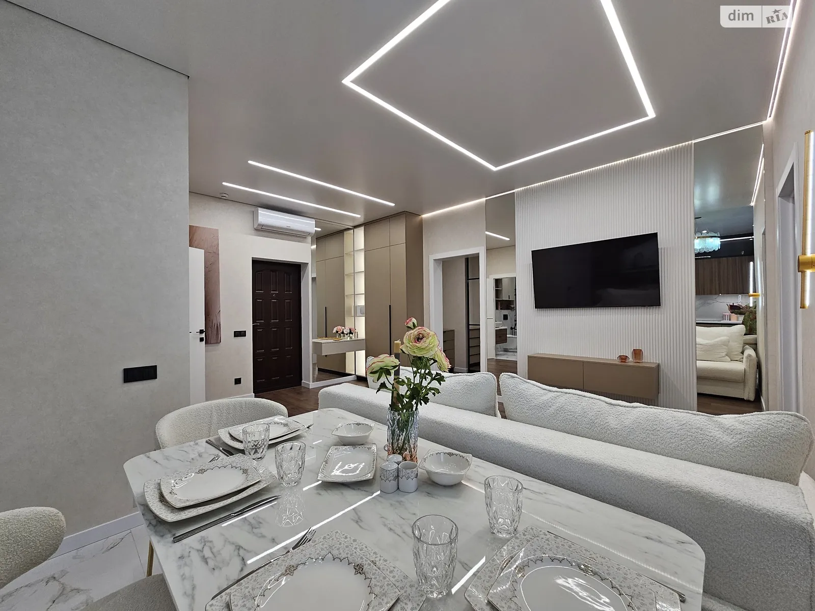 Продається 2-кімнатна квартира 68.5 кв. м у Одесі, вул. Краснова - фото 1