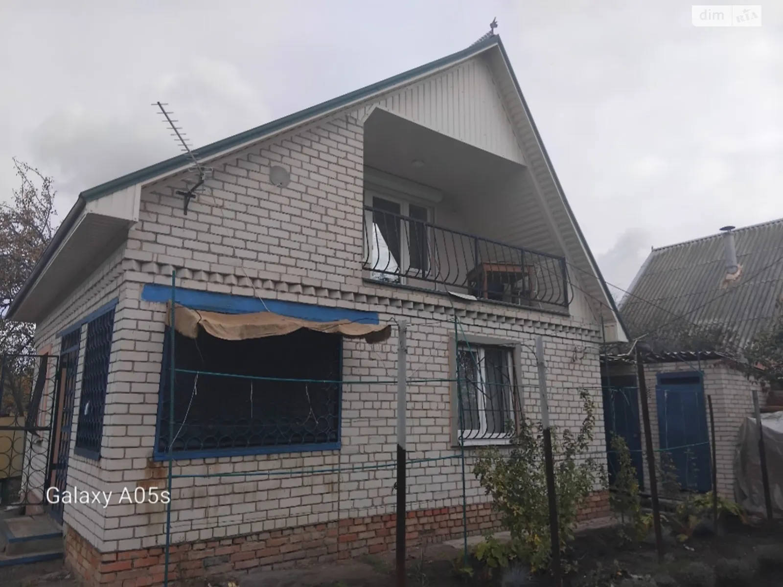 Продается дом на 2 этажа 70 кв. м с камином, цена: 25000 $ - фото 1