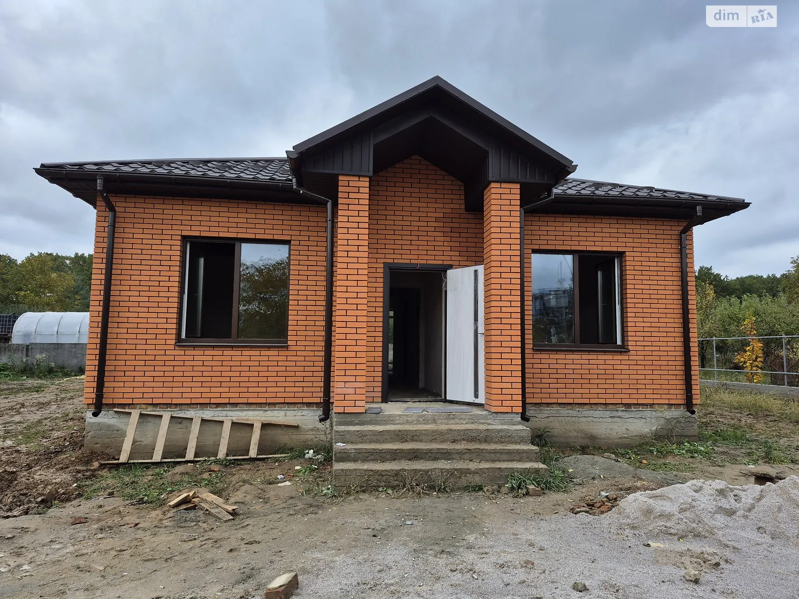 Продается одноэтажный дом 105 кв. м с участком, цена: 83000 $ - фото 1