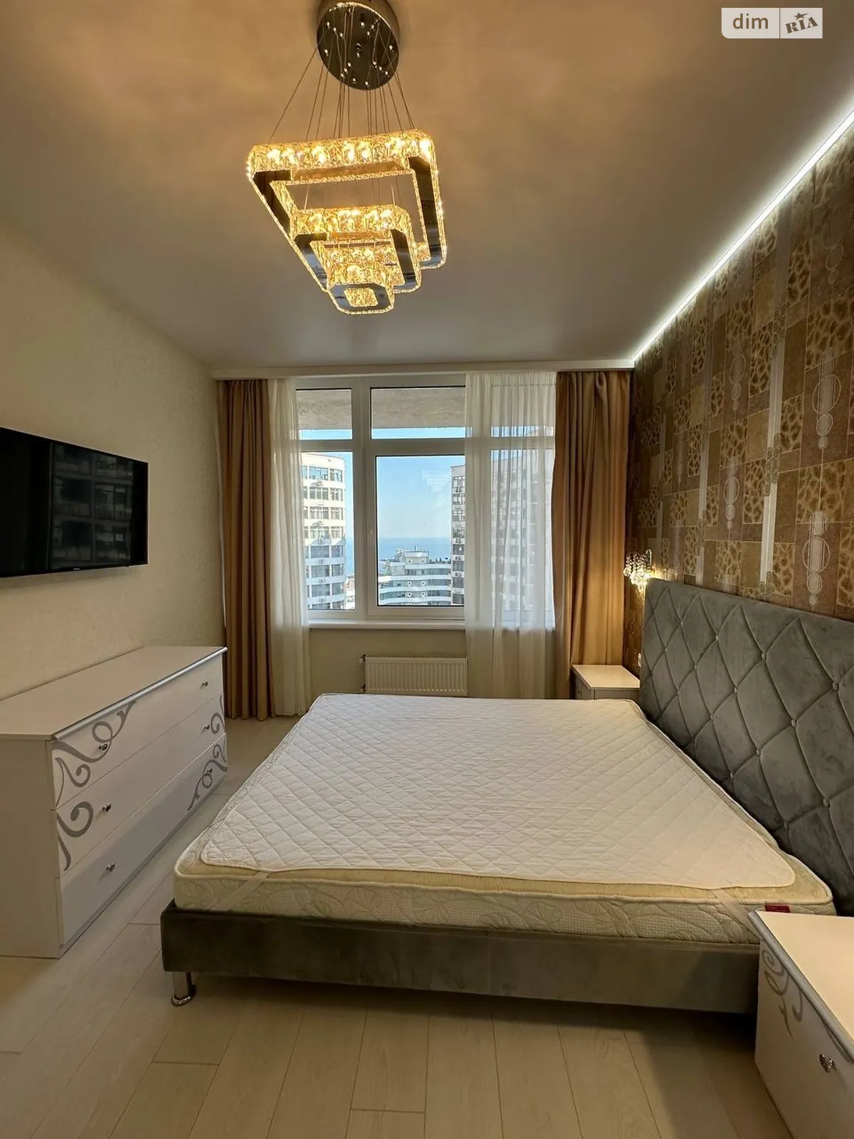 Сдается в аренду 1-комнатная квартира 45 кв. м в Одессе, ул. Валерия Самофалова, 16А/2 - фото 1