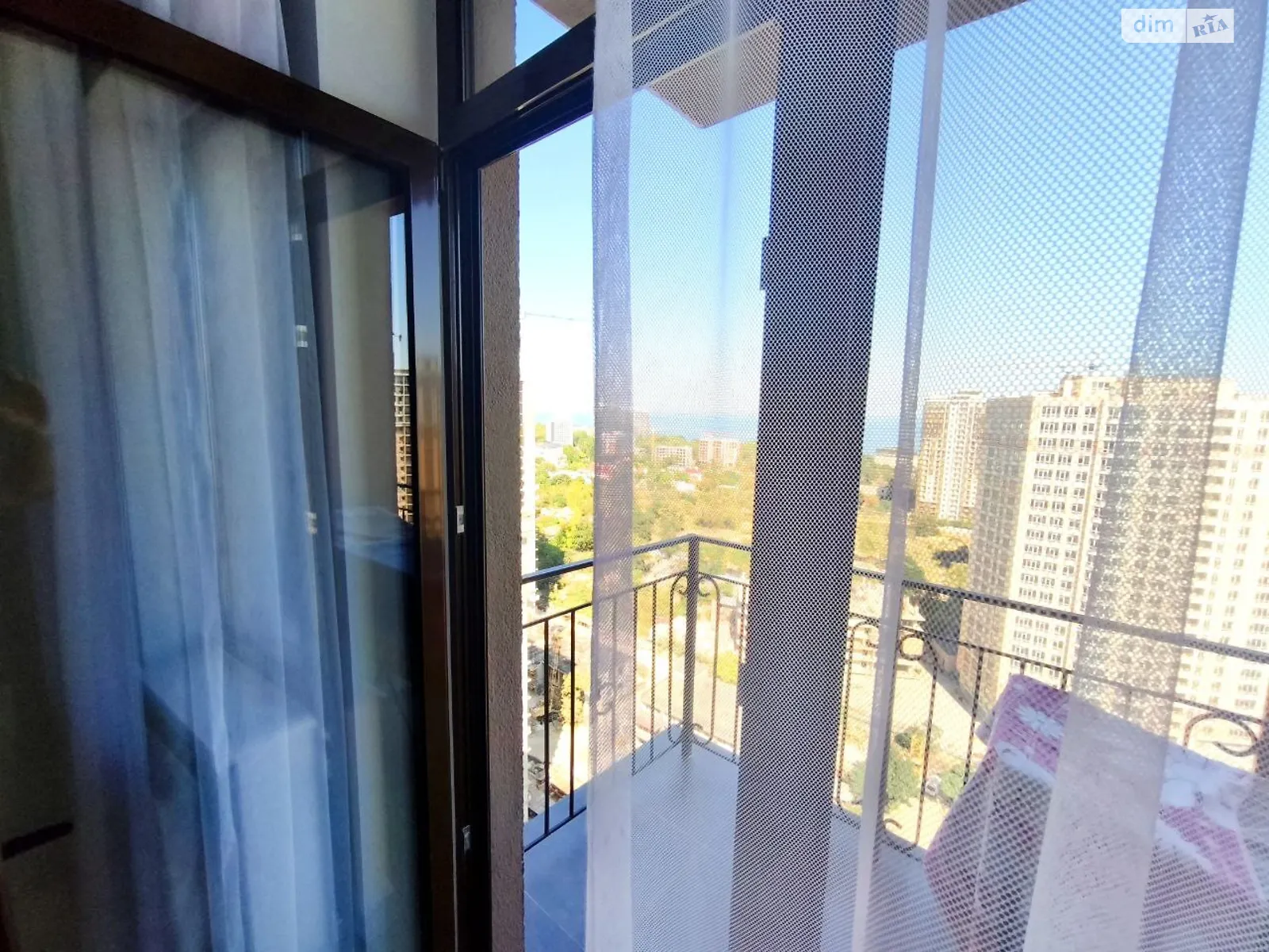 Продается 2-комнатная квартира 43 кв. м в Одессе, ул. Генуэзская, 1/1 - фото 1