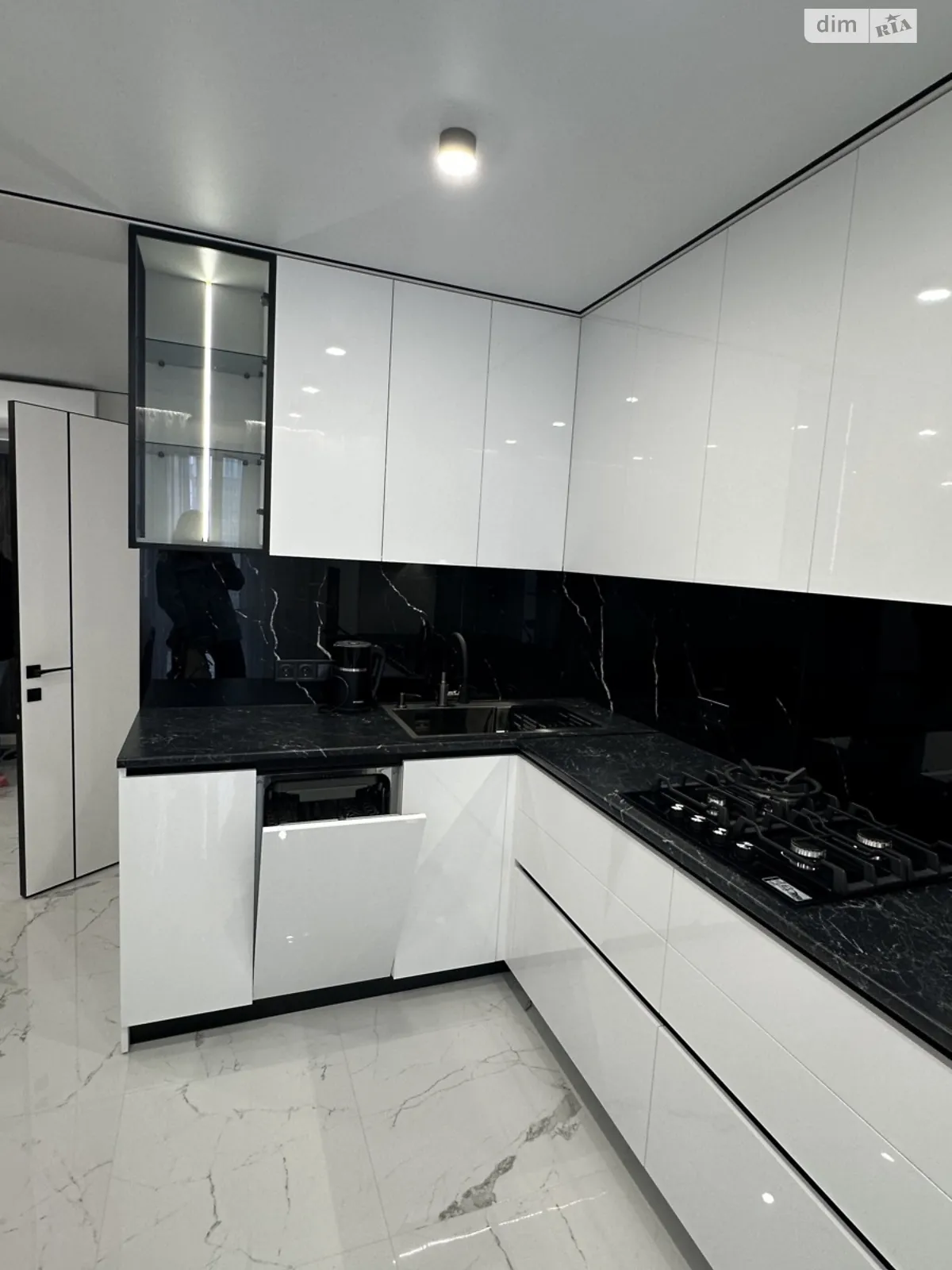 1-кімнатна квартира 45 кв. м у Тернополі, вул. Генерала Мирона Тарнавського - фото 1