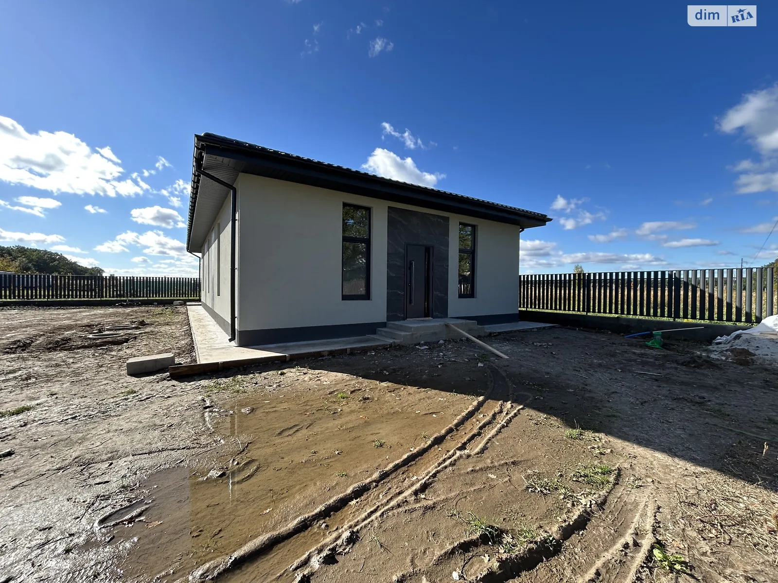 Продается одноэтажный дом 120 кв. м с беседкой, цена: 85000 $ - фото 1
