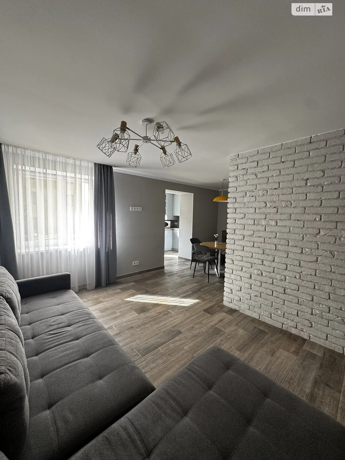 Сдается в аренду 2-комнатная квартира 82 кв. м в Черновцах, ул. Миргородская - фото 1