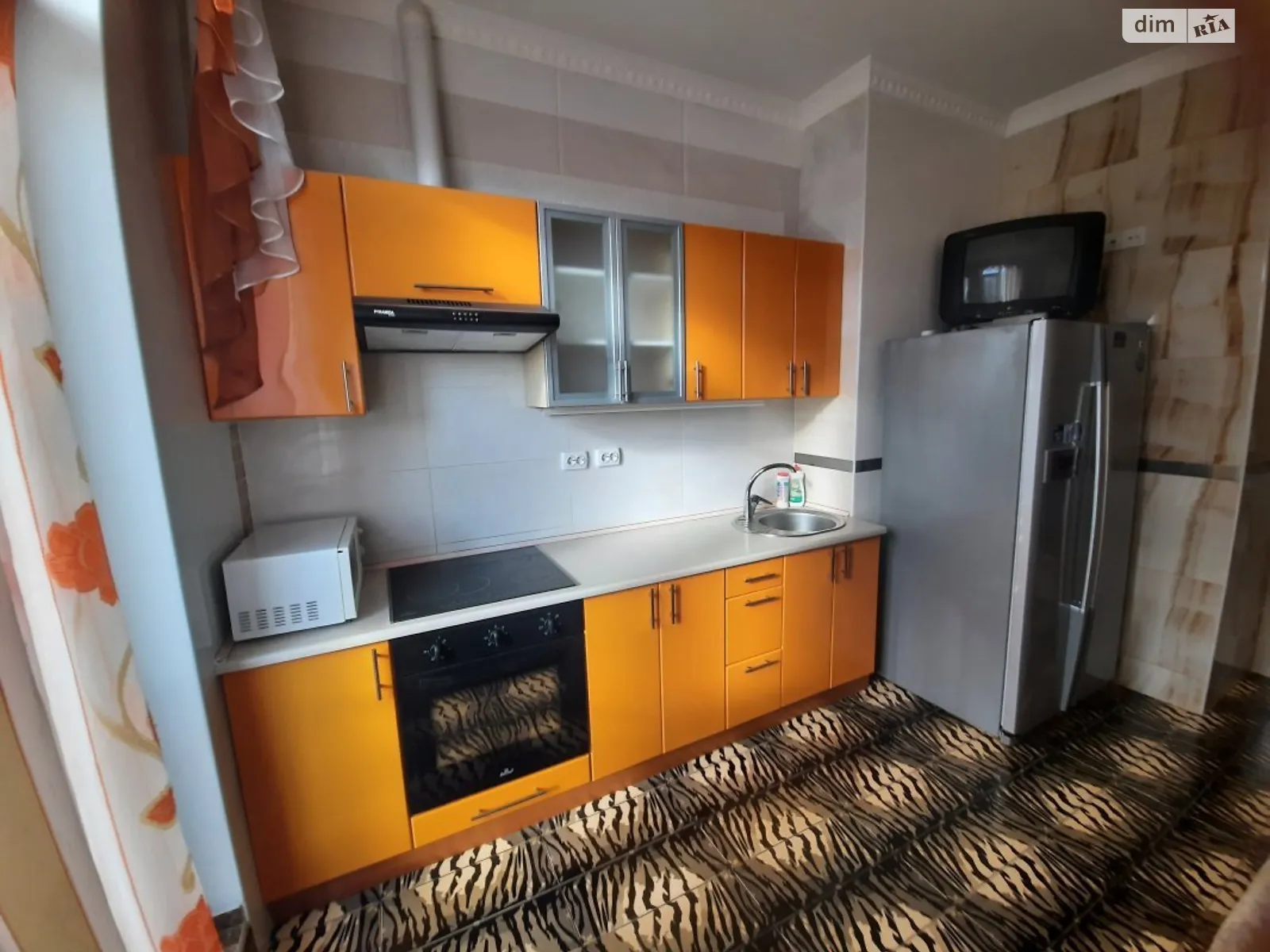 Сдается в аренду 2-комнатная квартира 55 кв. м в Одессе, ул. Жемчужная, 3 - фото 1