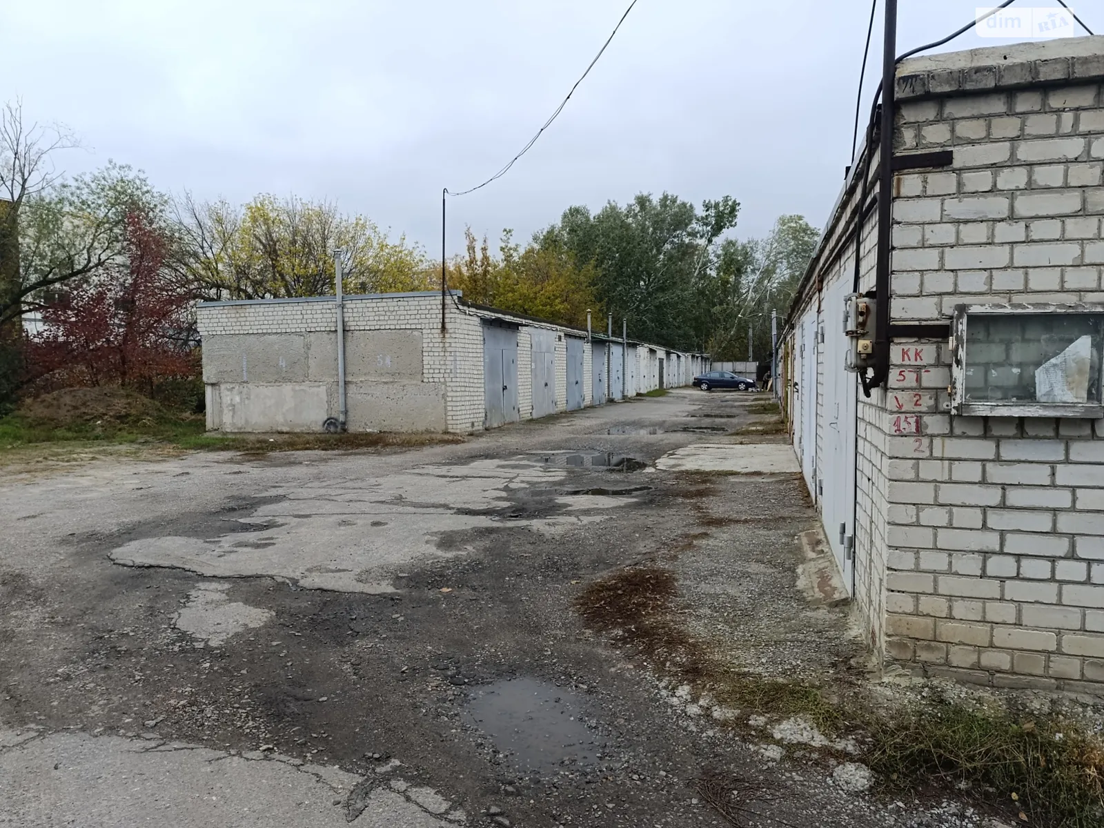 Продается отдельно стоящий гараж под легковое авто на 24 кв. м, цена: 10000 $ - фото 1