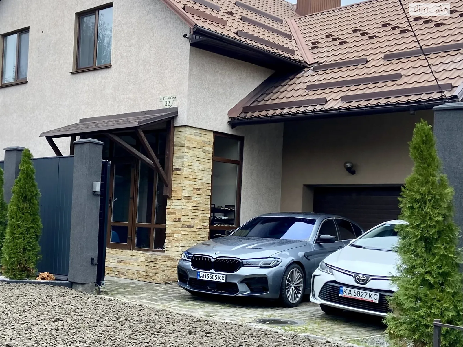 Продается дом на 2 этажа 214.2 кв. м с садом, цена: 250000 $ - фото 1
