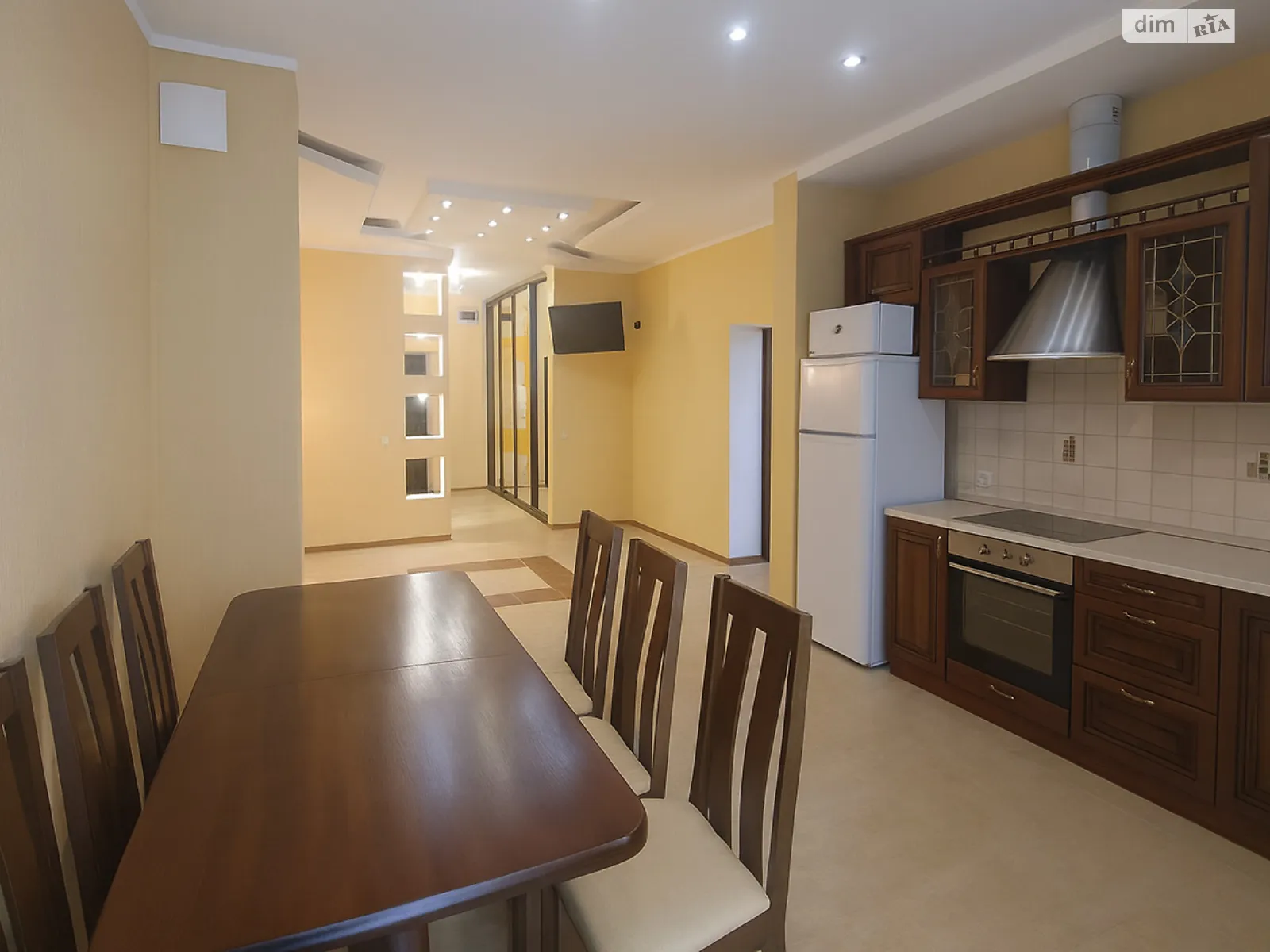 Сдается в аренду 3-комнатная квартира 122 кв. м в Киеве, просп. Владимира Ивасюка, 26А - фото 1